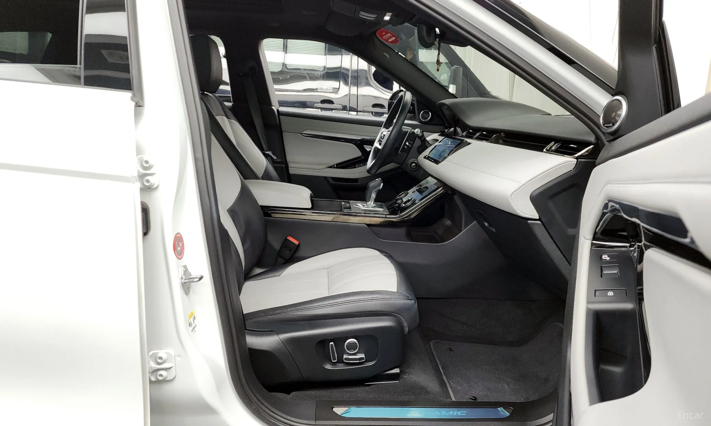 Land Rover Range Rover Evoque 2nd Generation превью 11