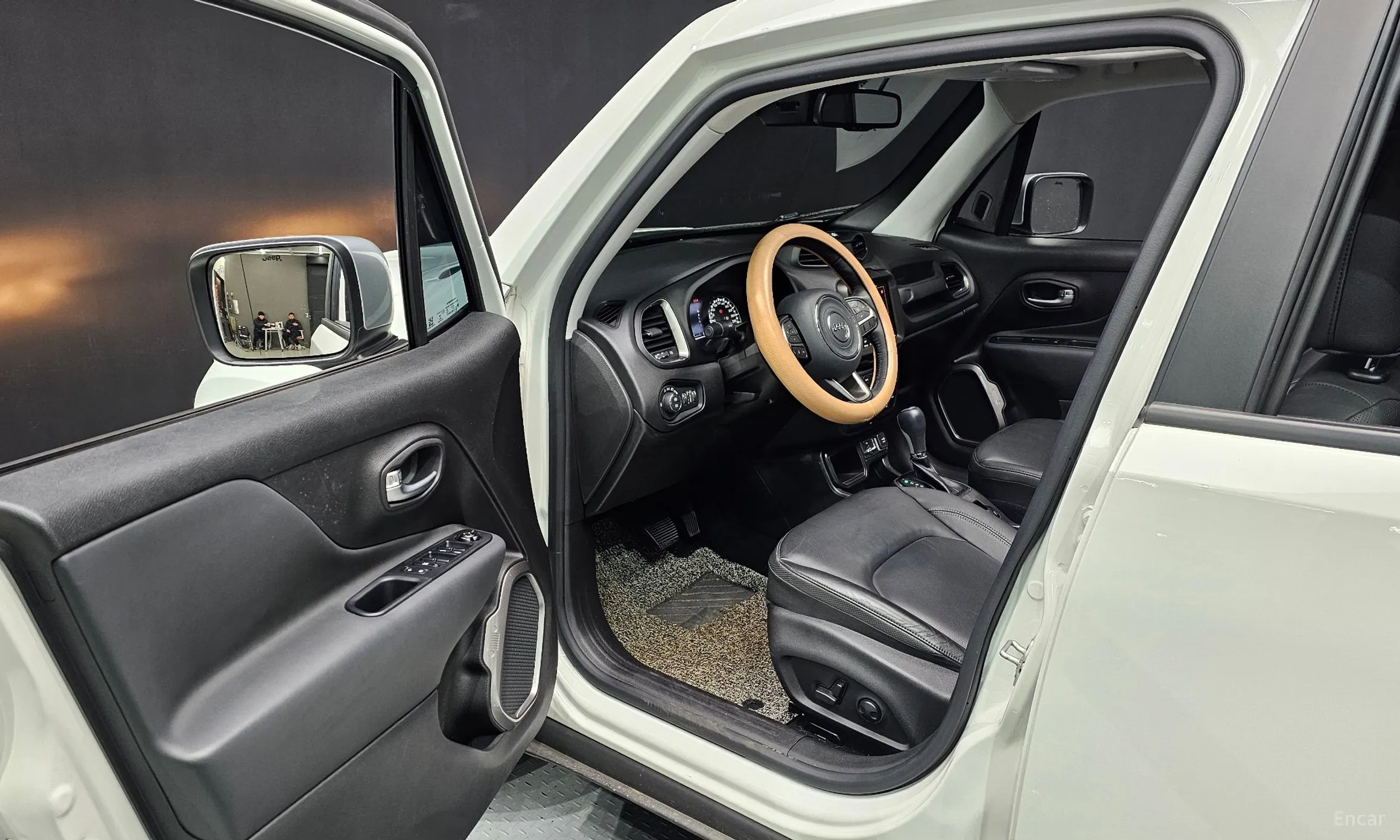 Jeep Renegade превью 11