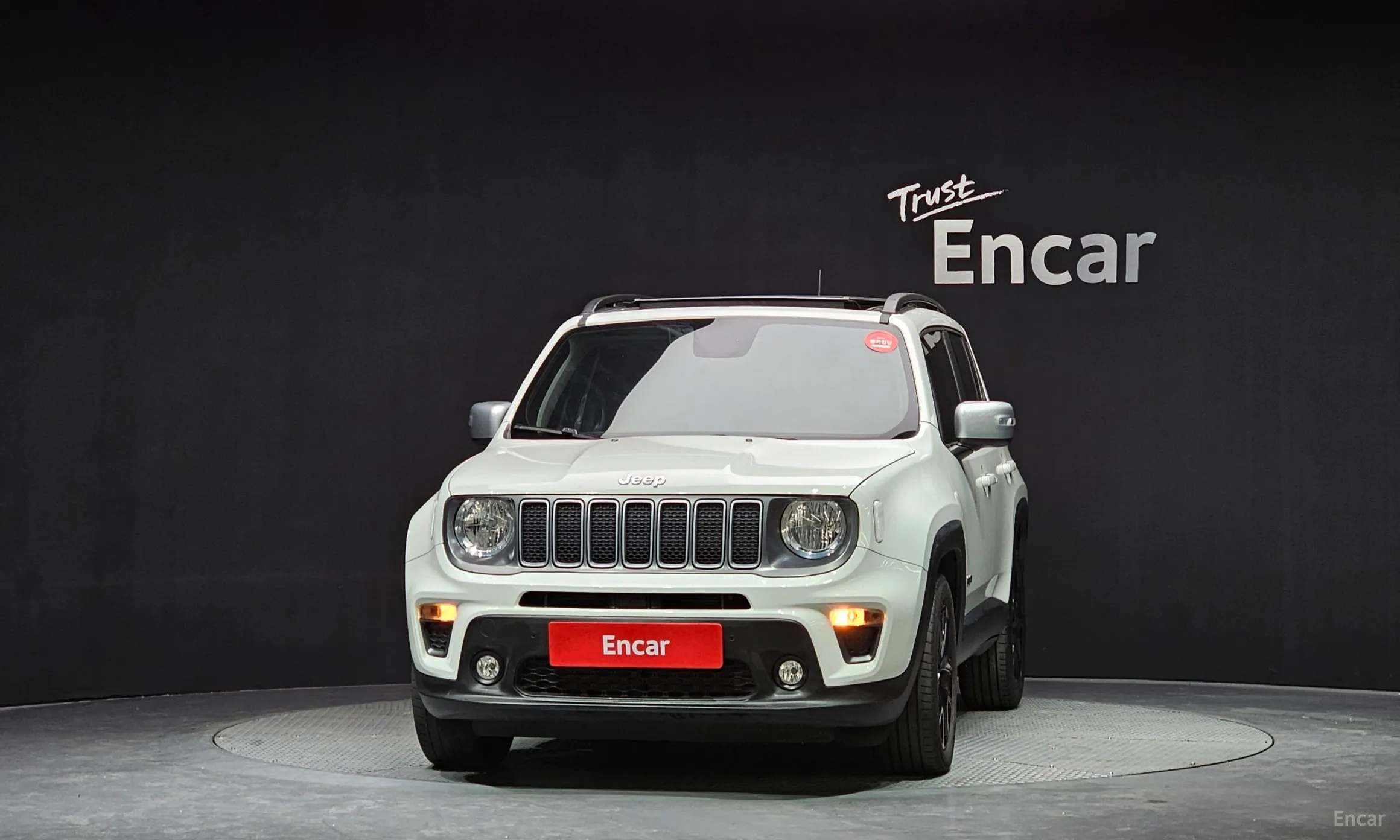 Jeep Renegade превью 3