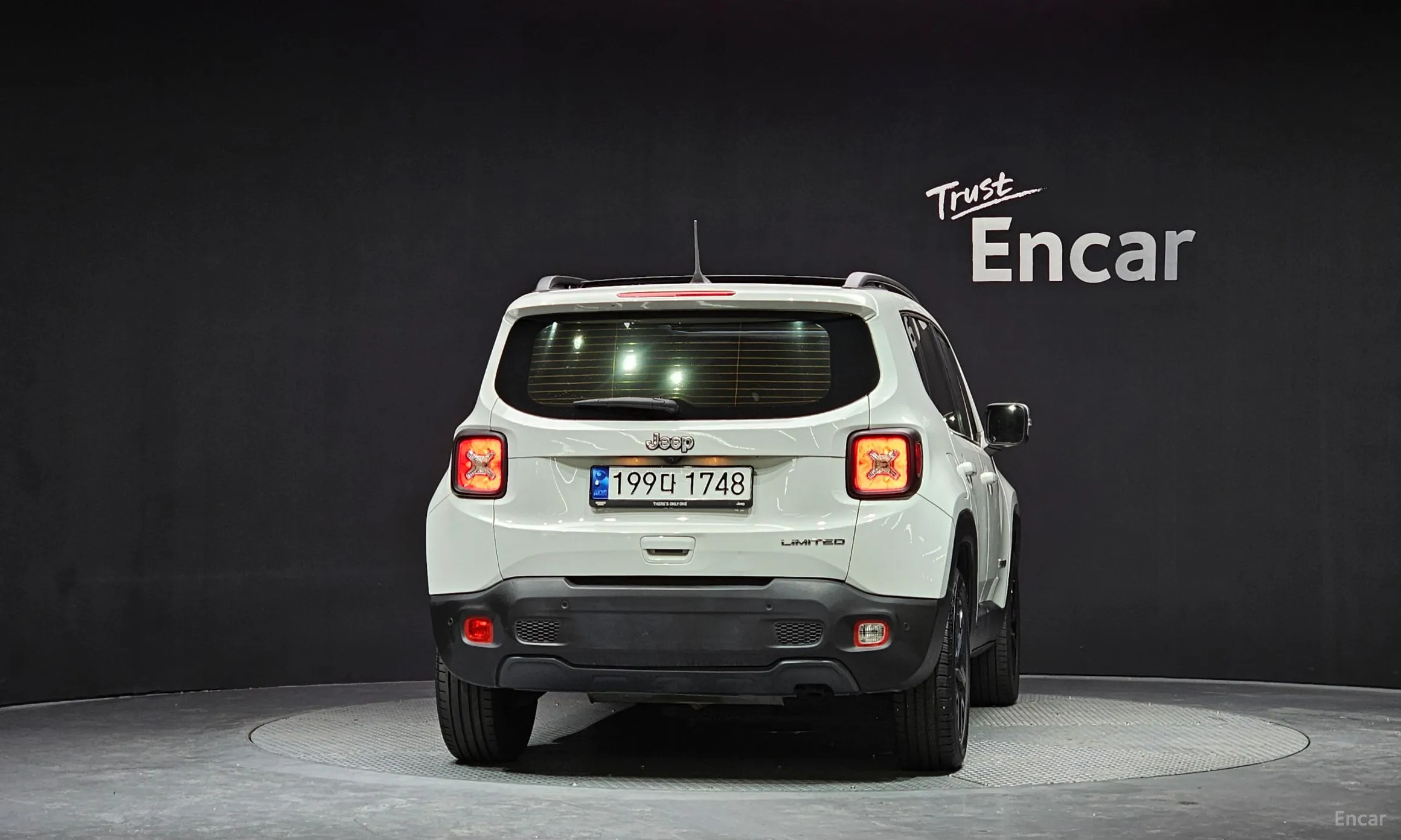 Jeep Renegade превью 4