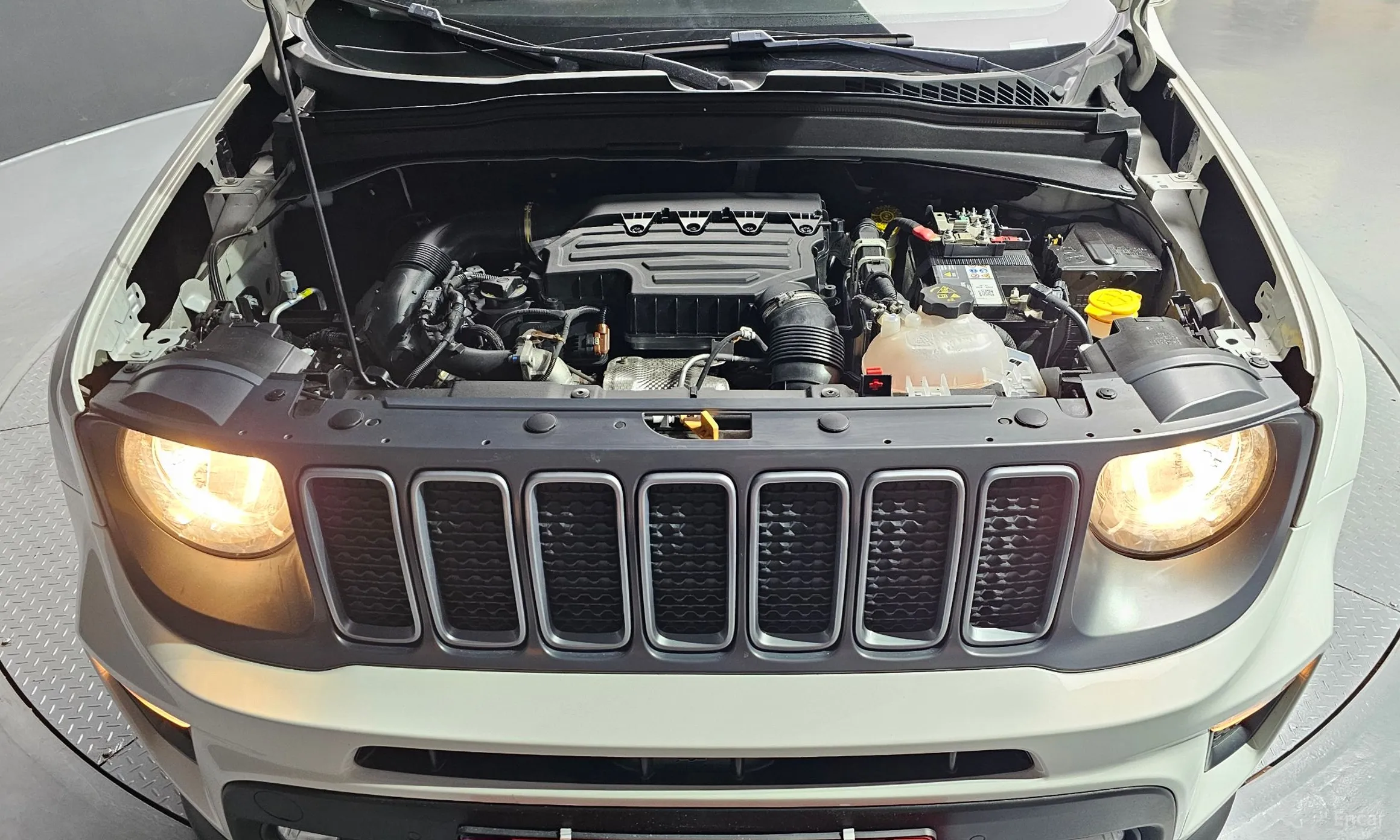 Jeep Renegade превью 6