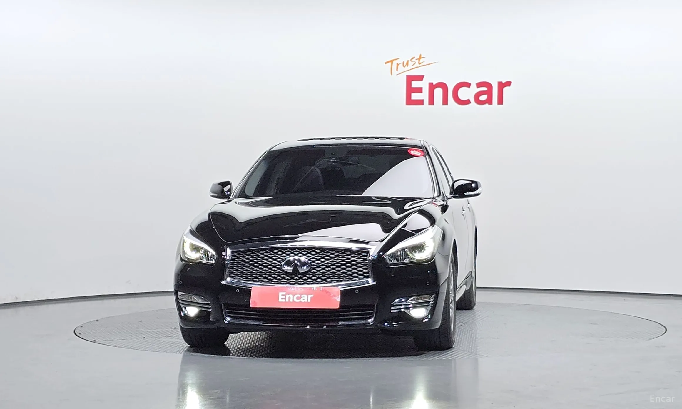 Infiniti Q70 превью 3