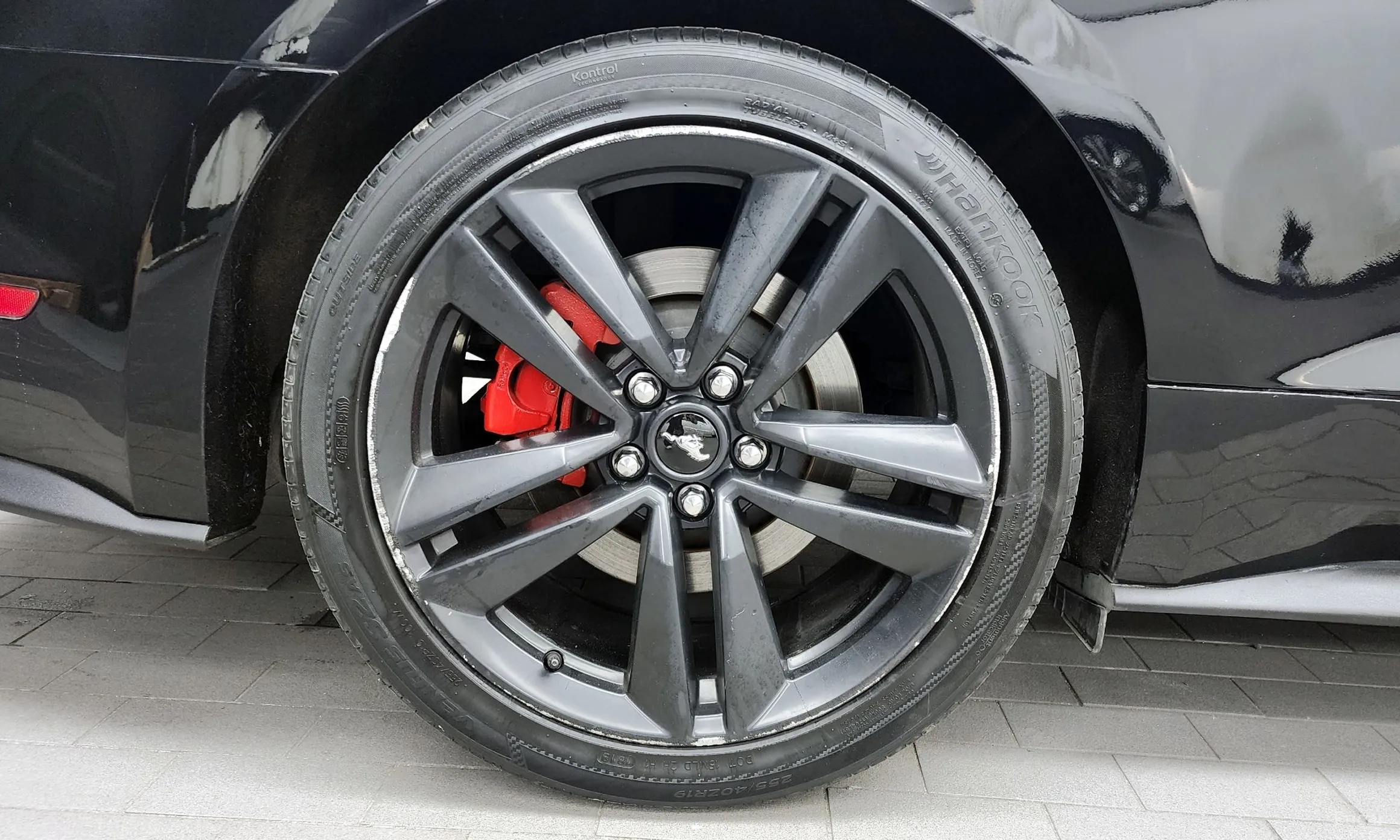 Ford Mustang превью 5