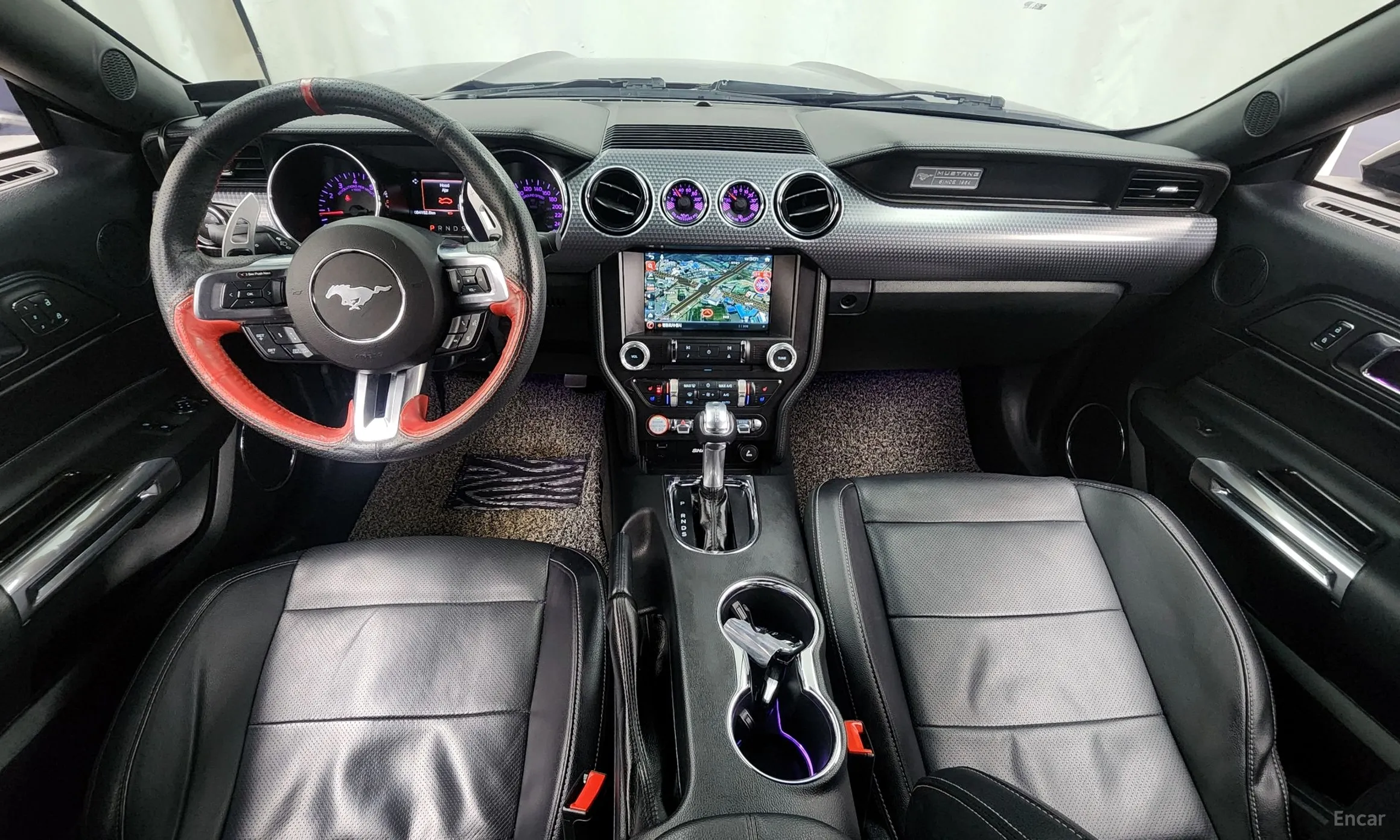 Ford Mustang превью 7