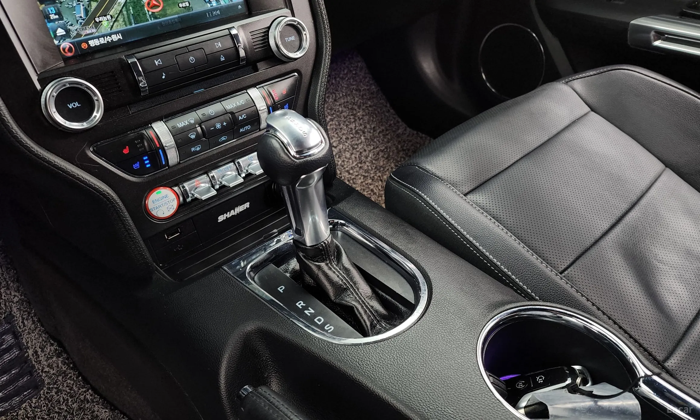 Ford Mustang превью 9