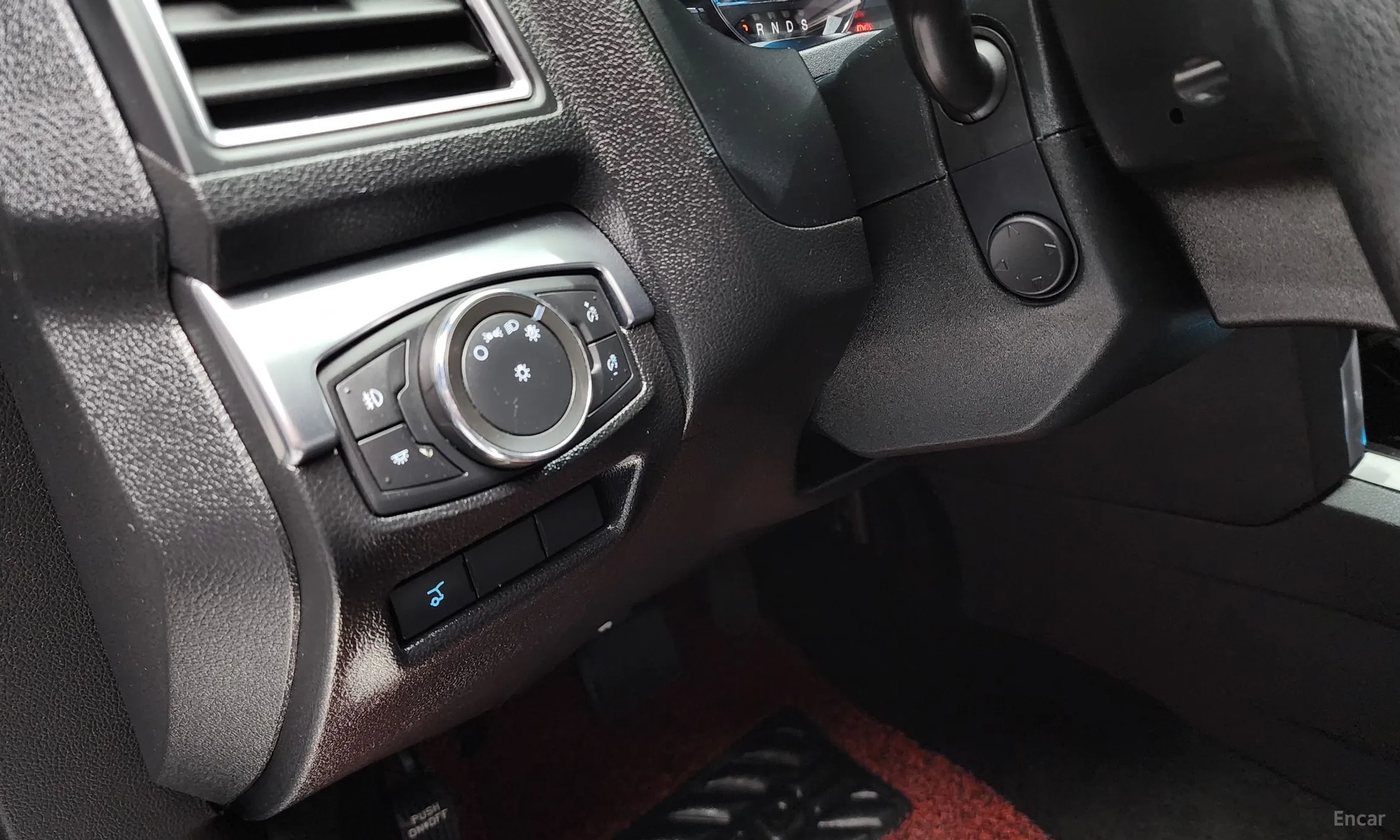 Ford Explorer превью 18