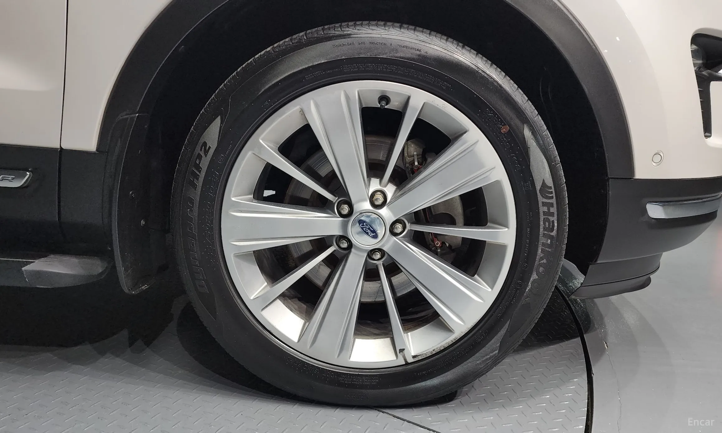 Ford Explorer превью 5