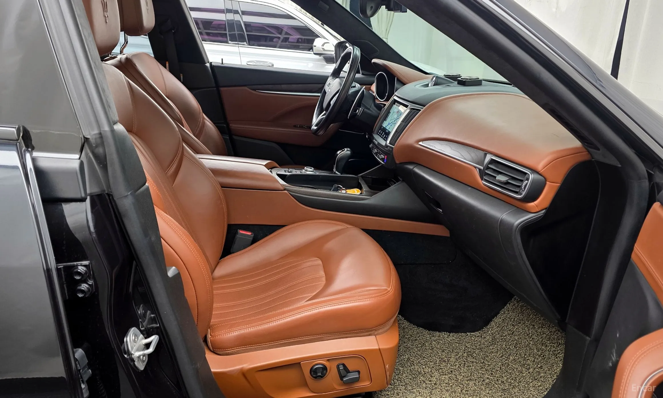 Maserati Levante превью 11
