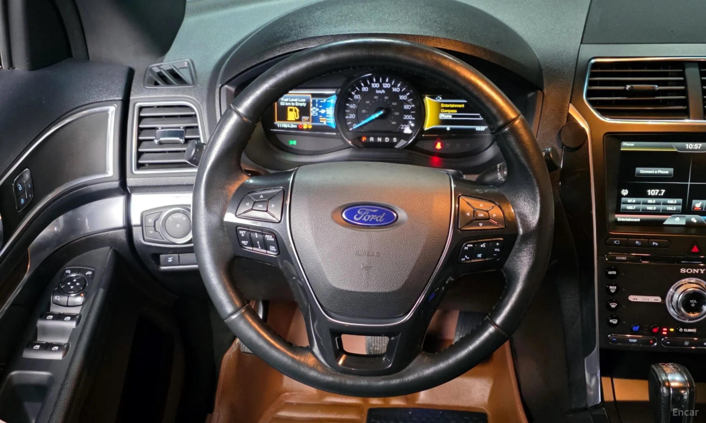 Ford Explorer превью 13