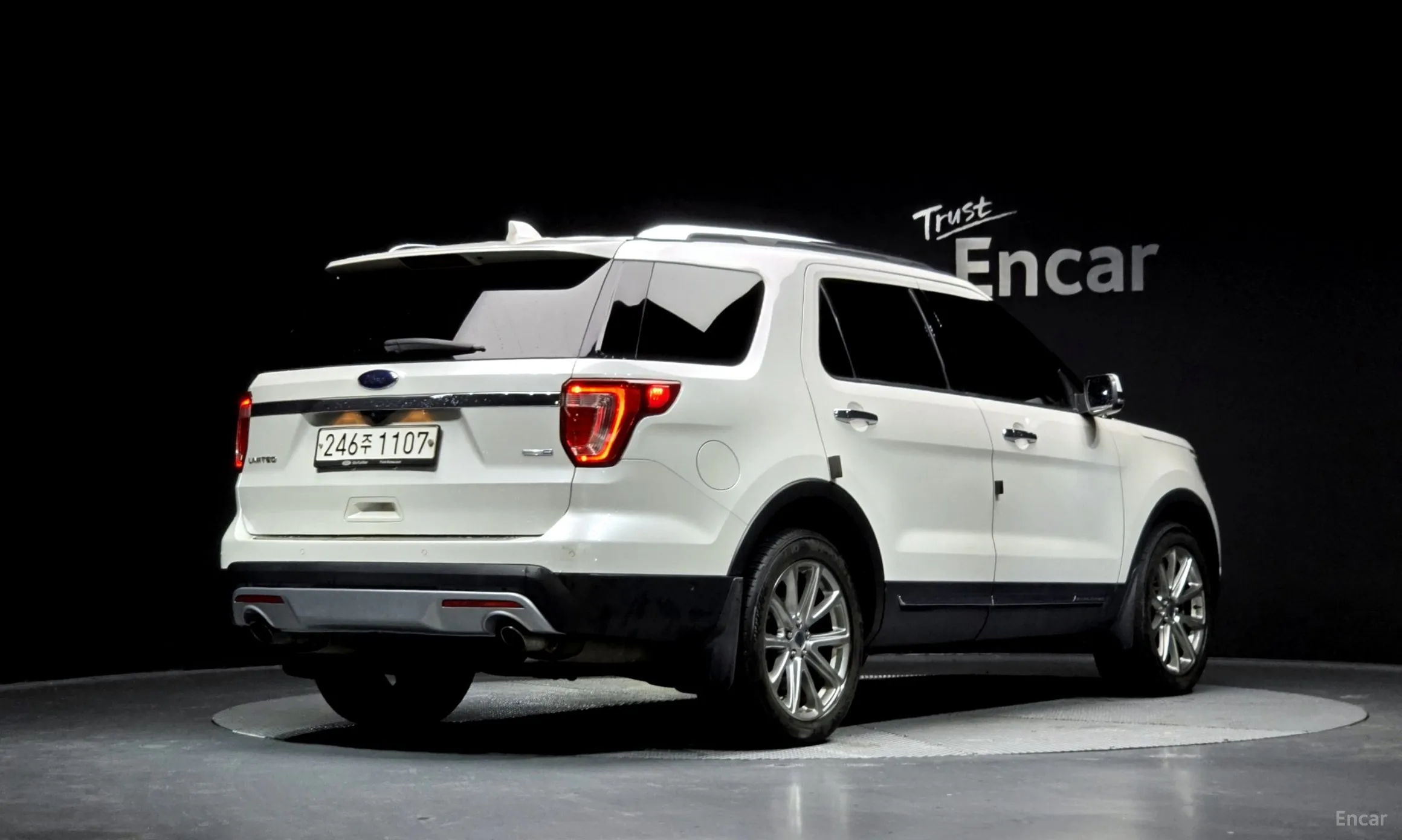 Ford Explorer превью 2