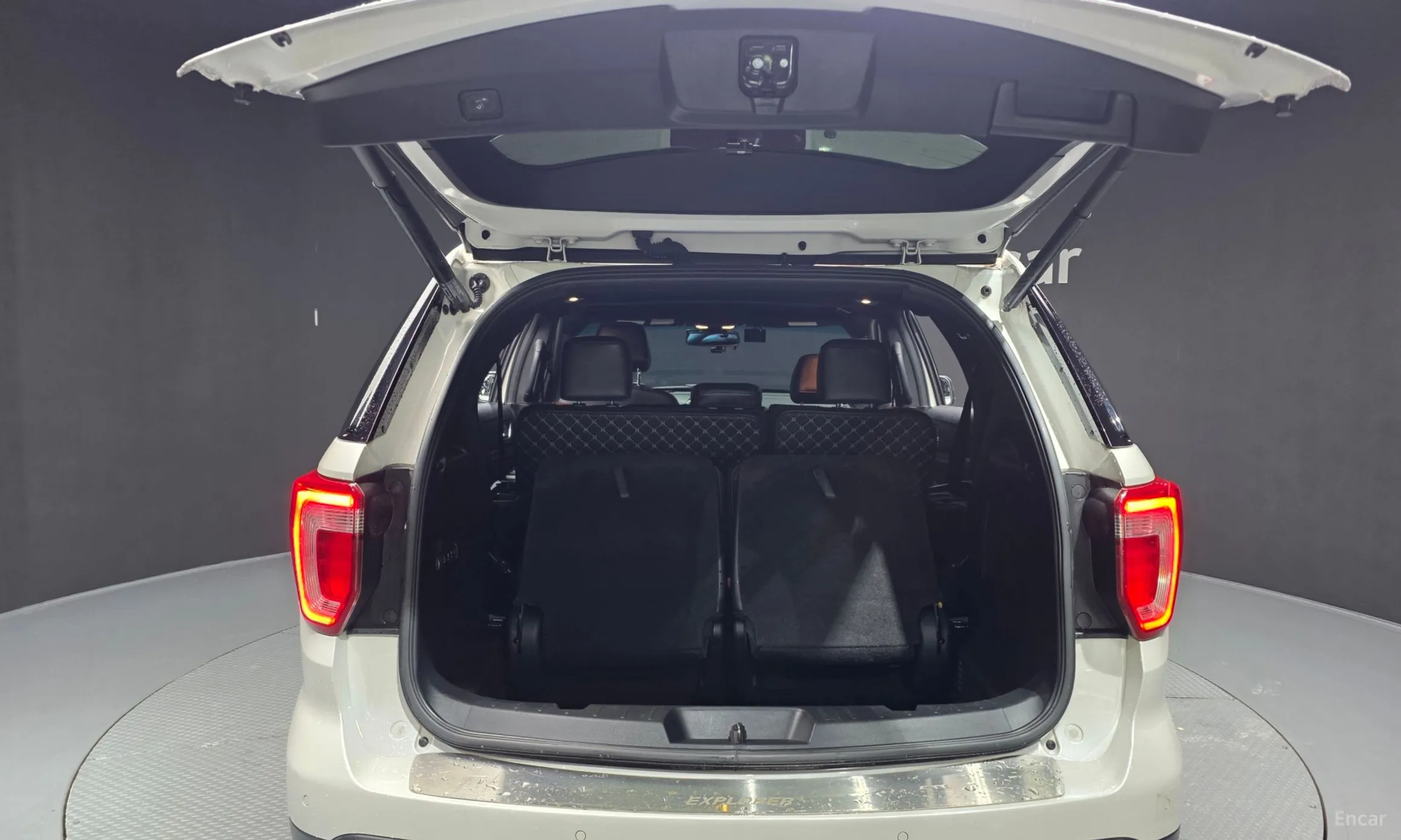 Ford Explorer превью 20
