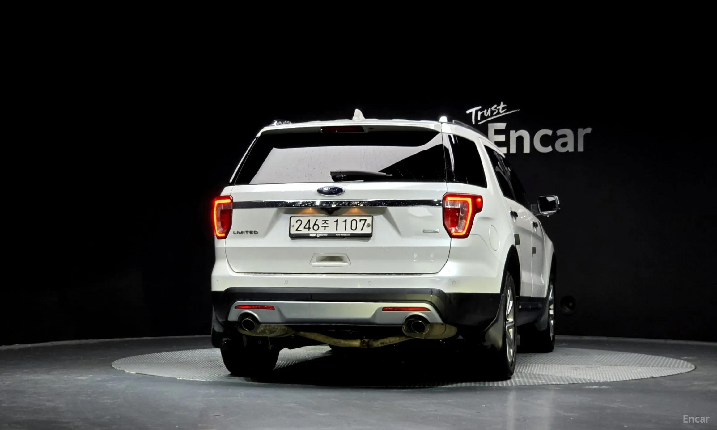 Ford Explorer превью 4