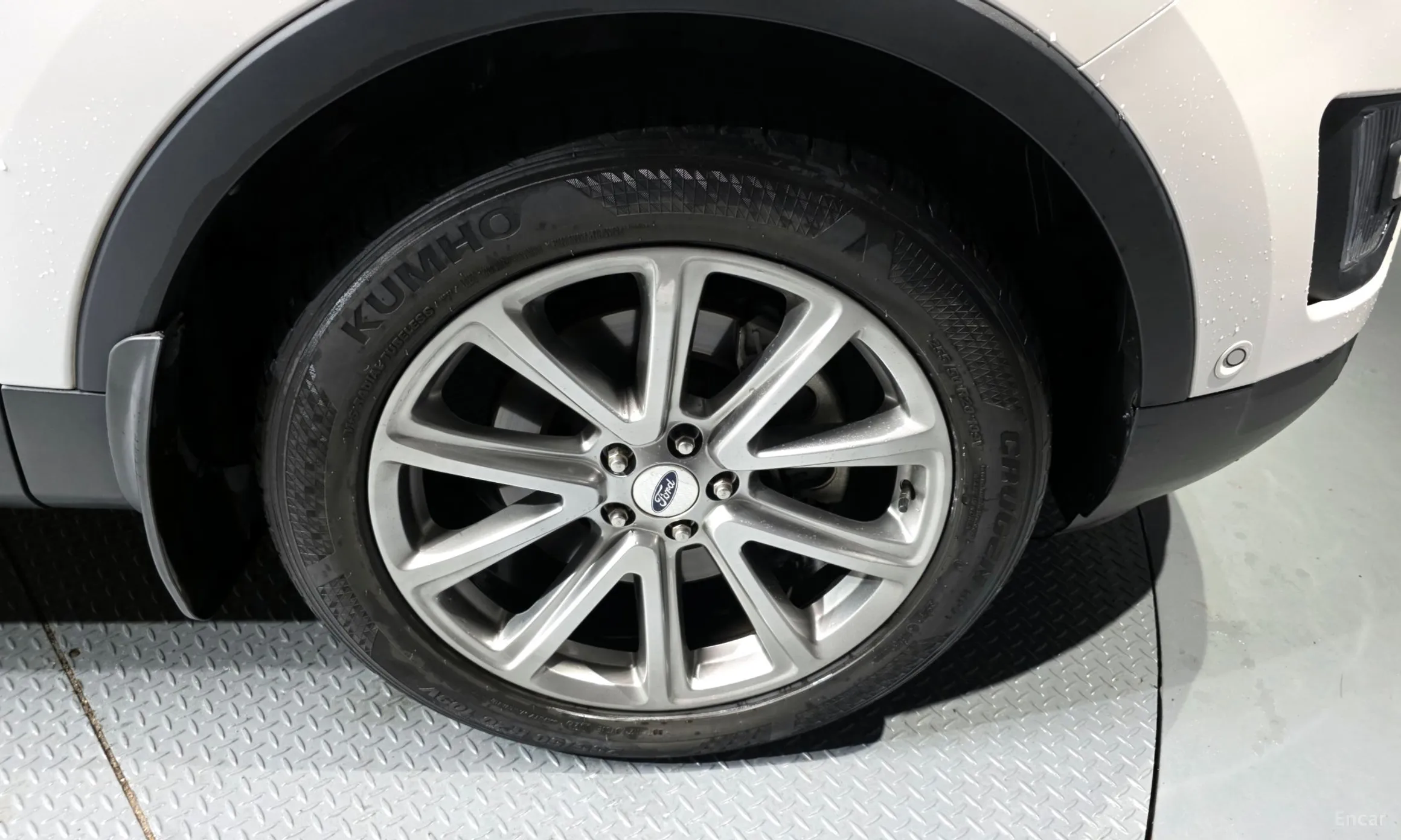 Ford Explorer превью 5