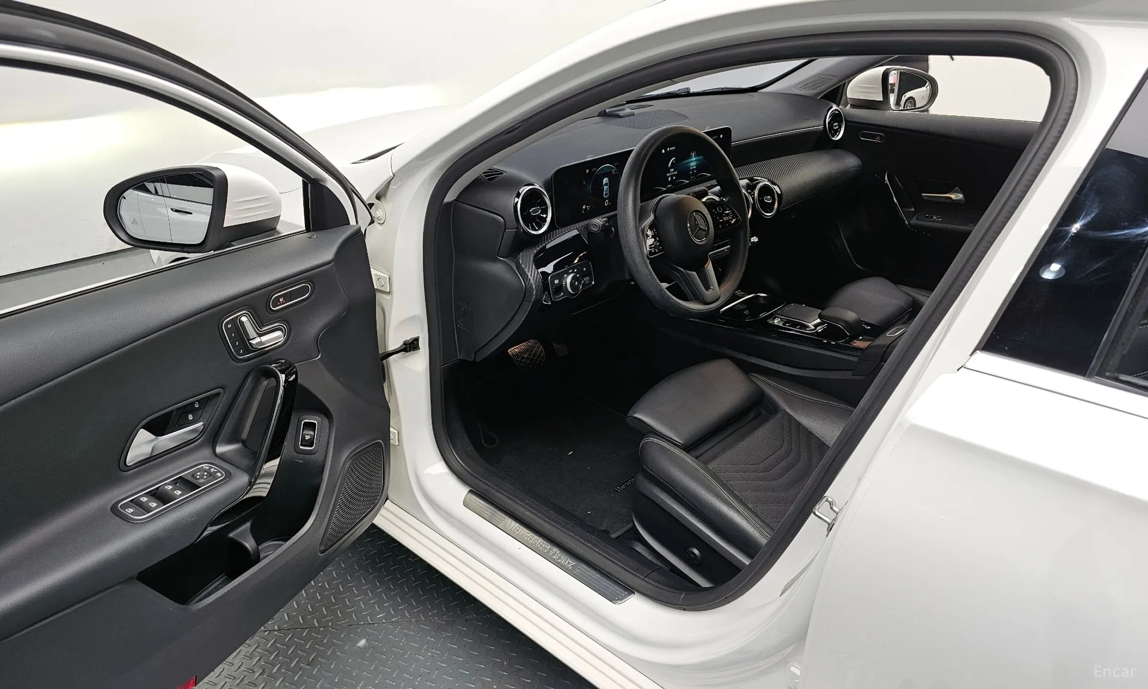 Mercedes Benz A-Class W177 превью 11
