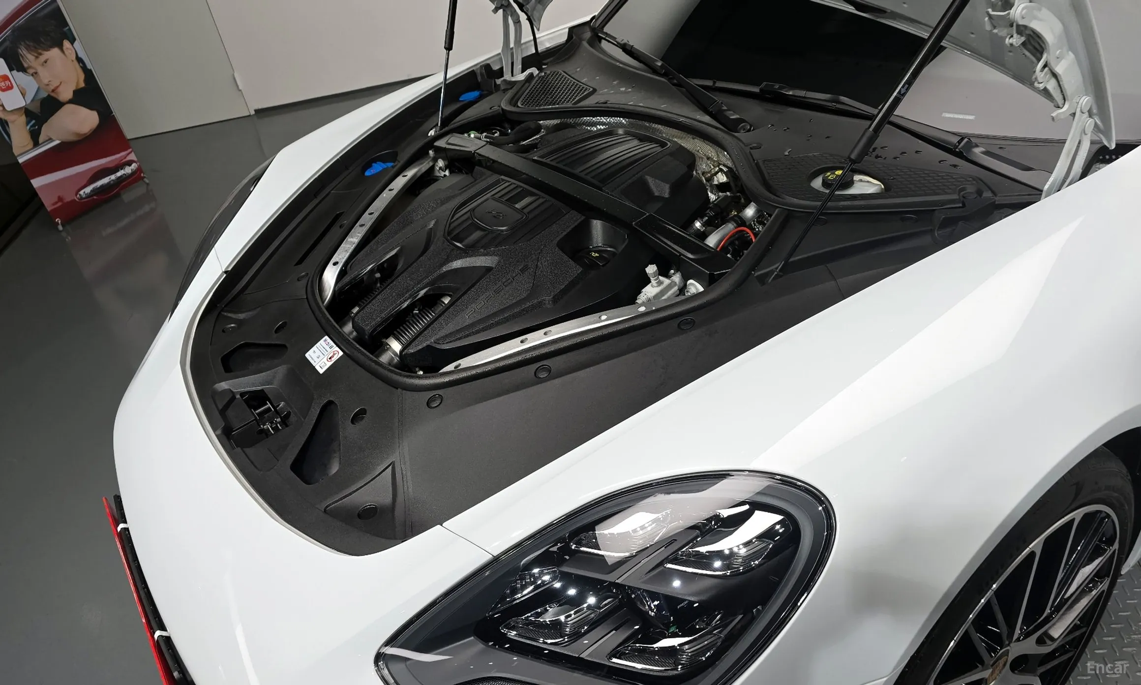 Porsche Panamera (971) превью 6