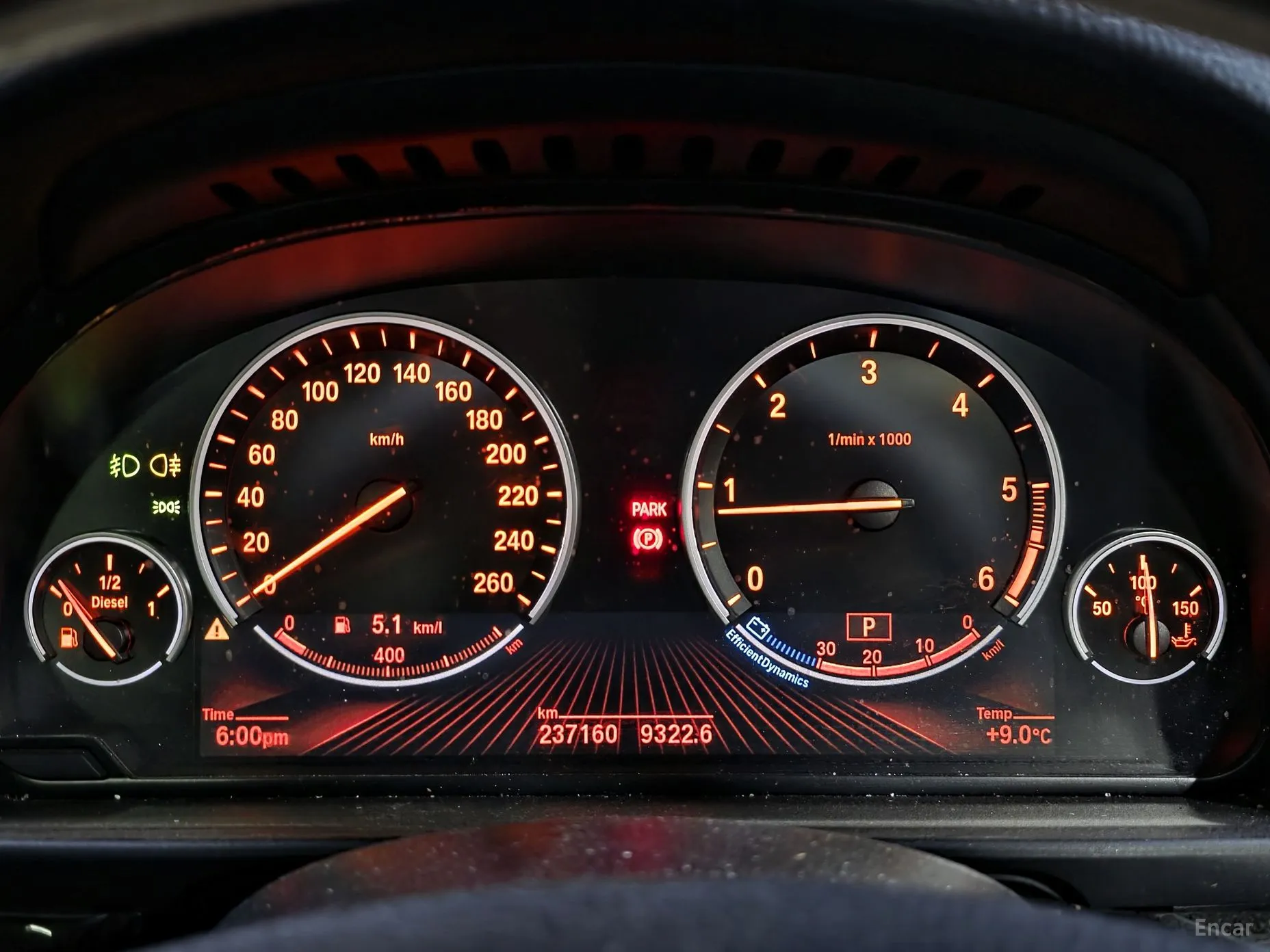 BMW 5 Series (F10) превью 17