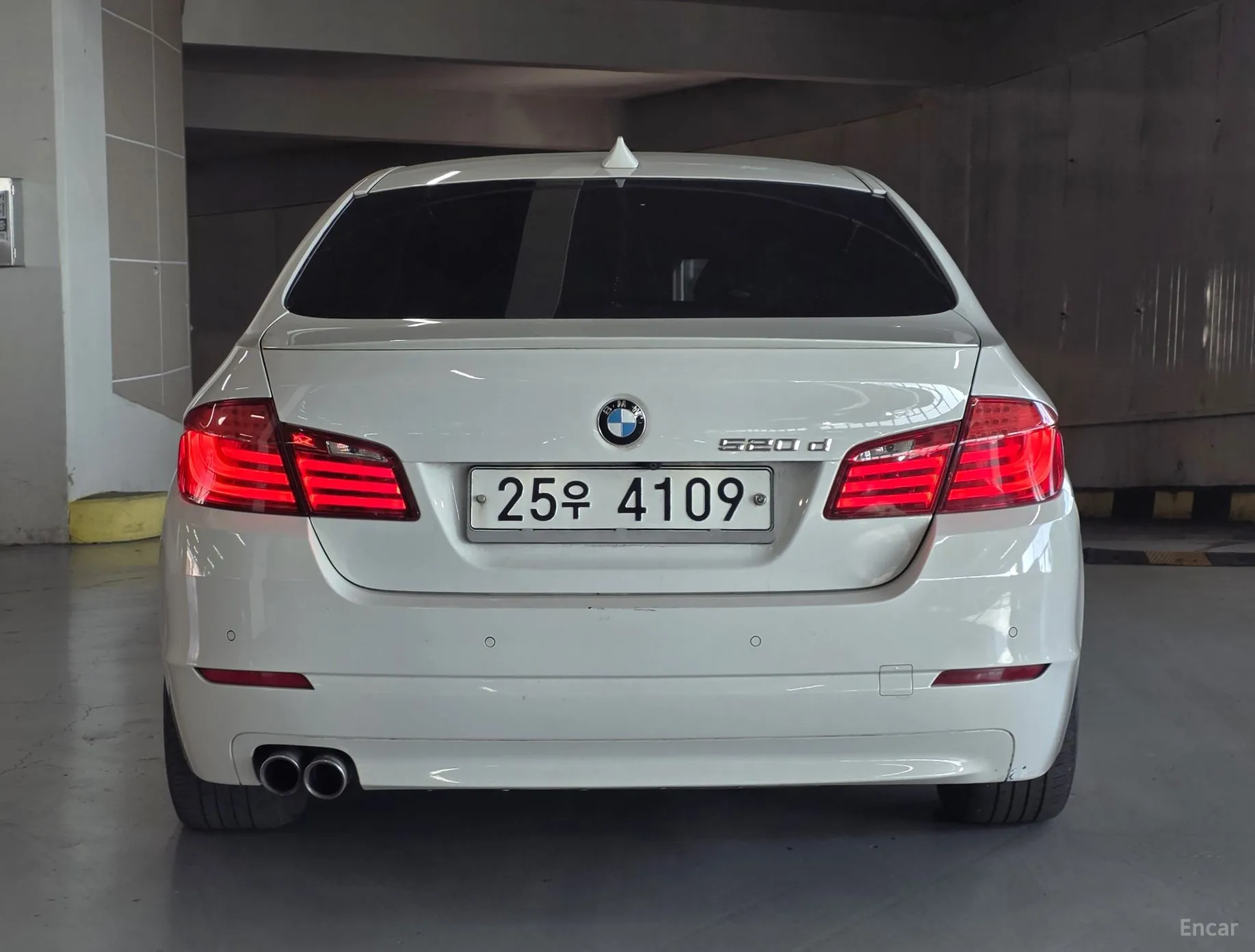 BMW 5 Series (F10) превью 4