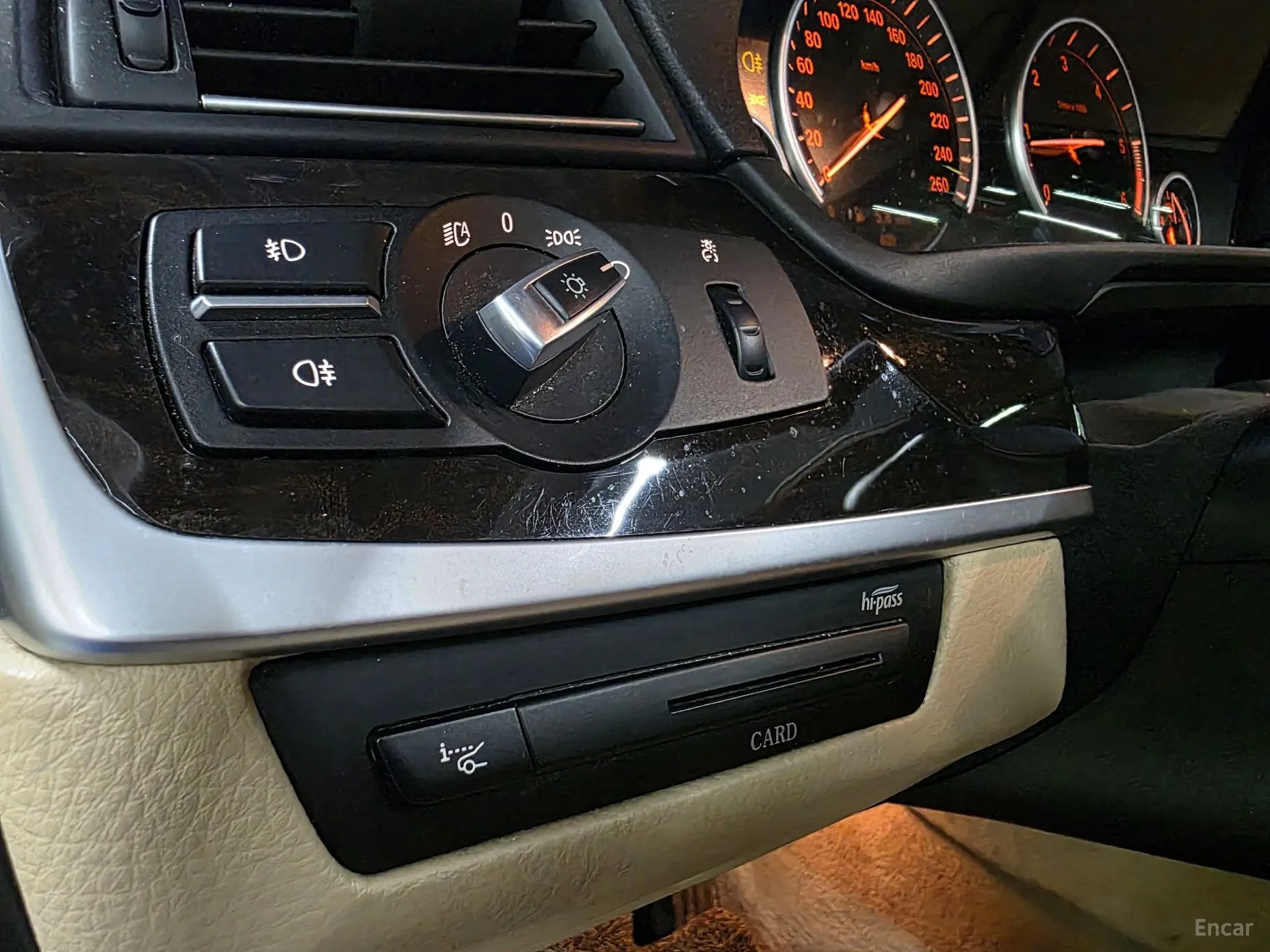 BMW 5 Series (F10) превью 9