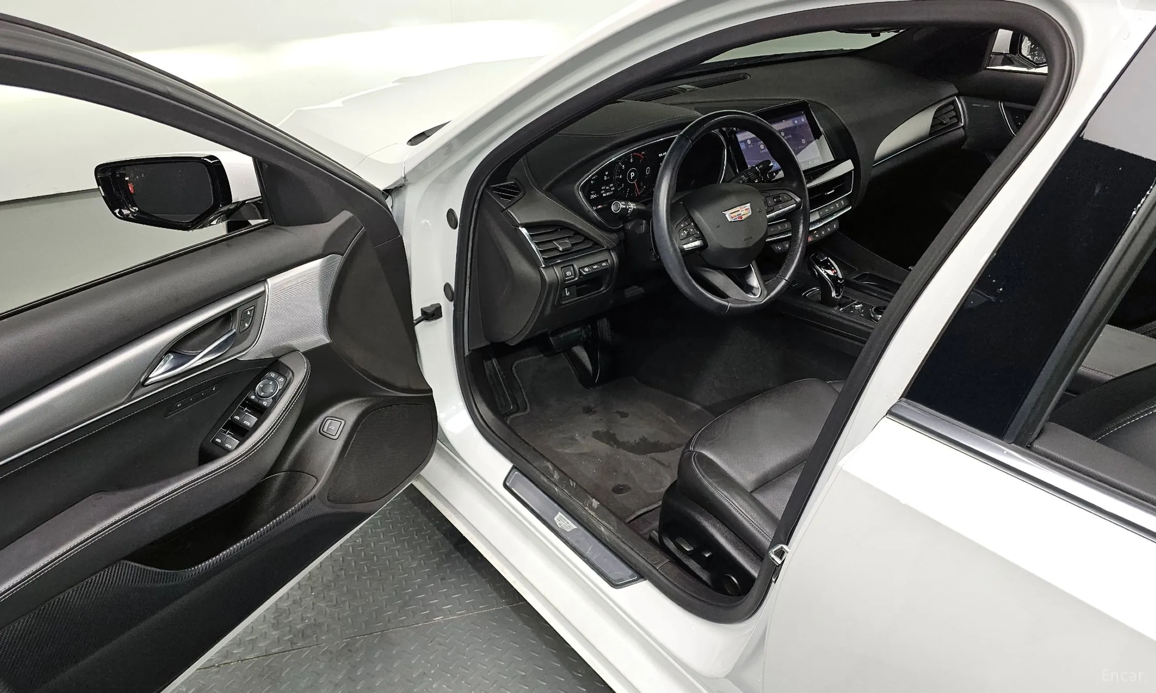 Cadillac CT5 превью 11