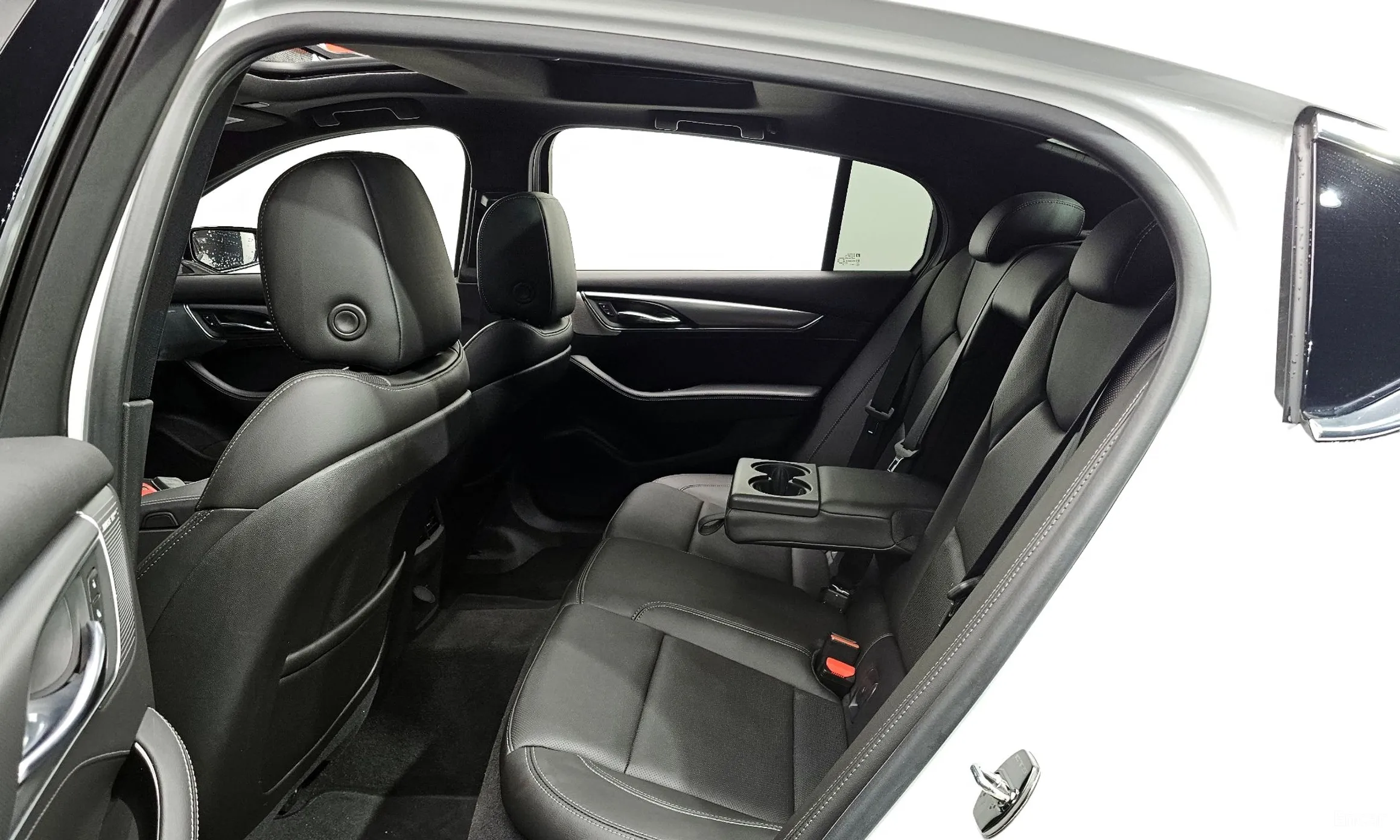 Cadillac CT5 превью 12