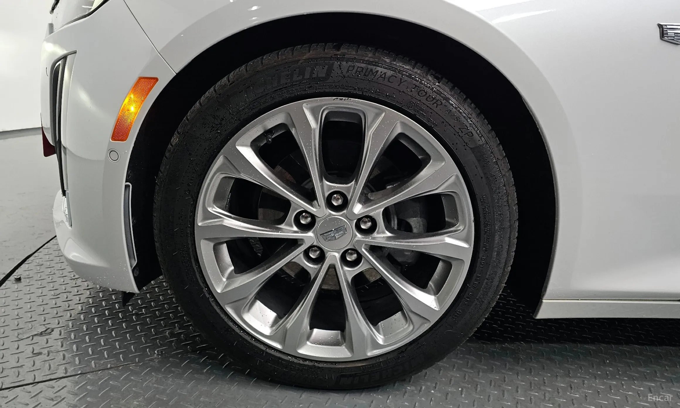 Cadillac CT5 превью 5