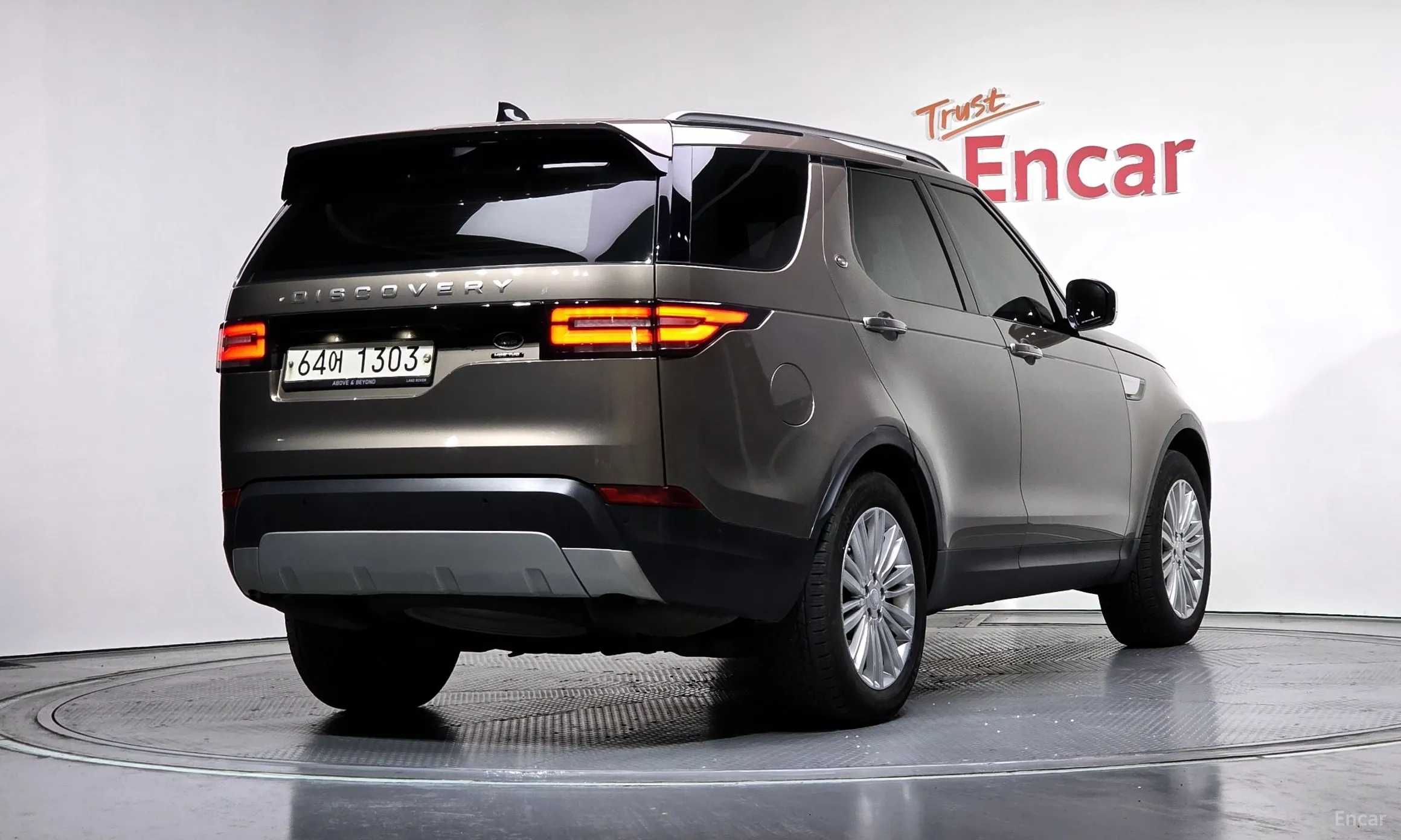 Land Rover Discovery 5 превью 2