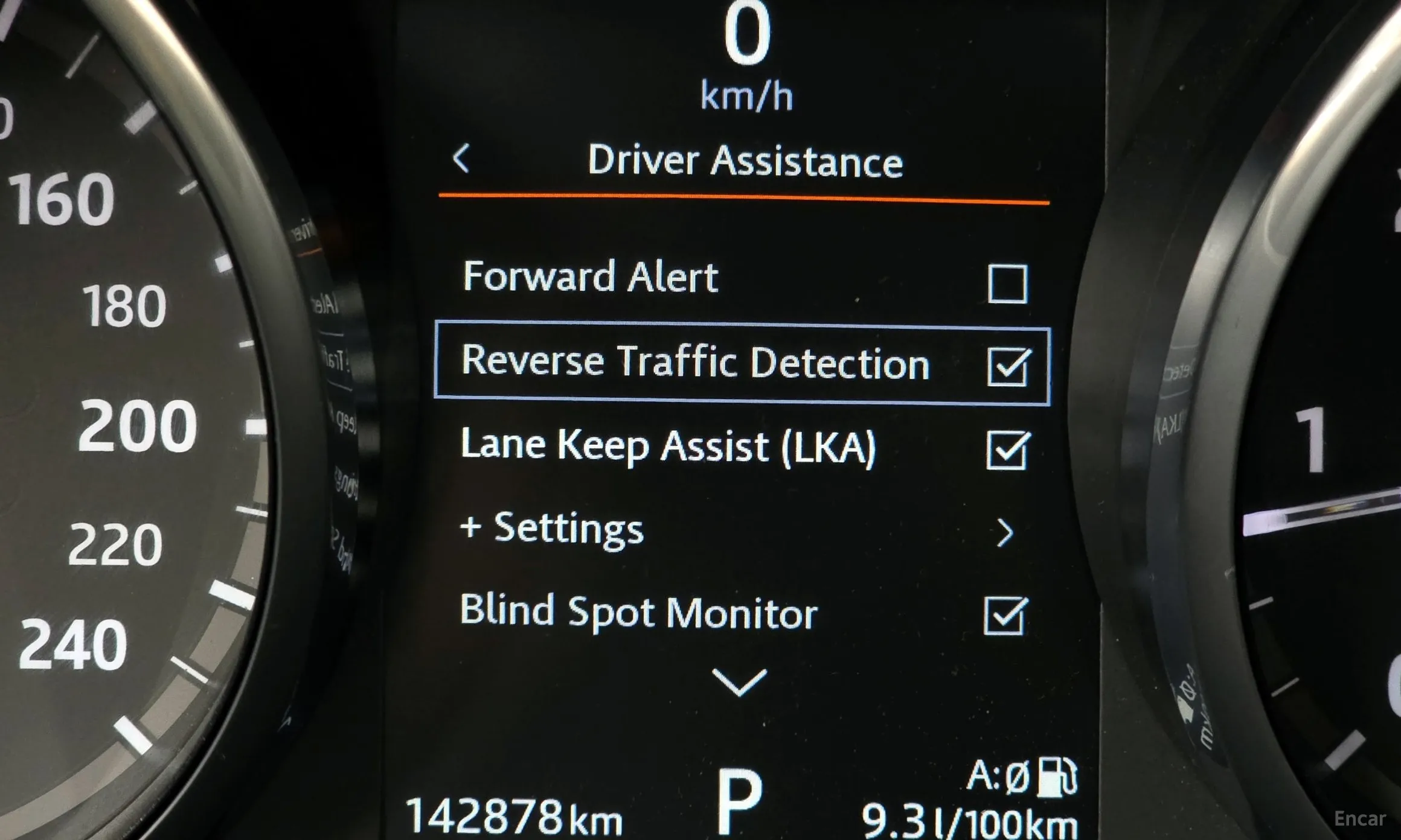 Land Rover Discovery 5 превью 16
