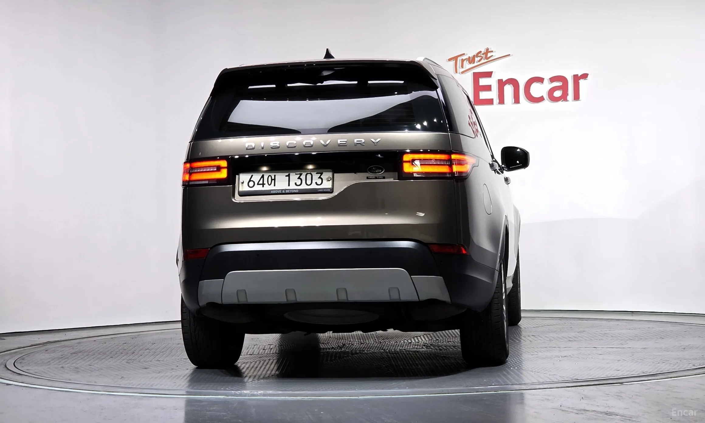 Land Rover Discovery 5 превью 4