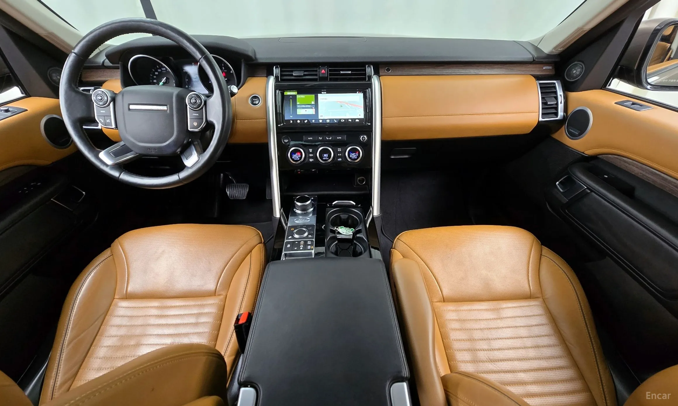 Land Rover Discovery 5 превью 7