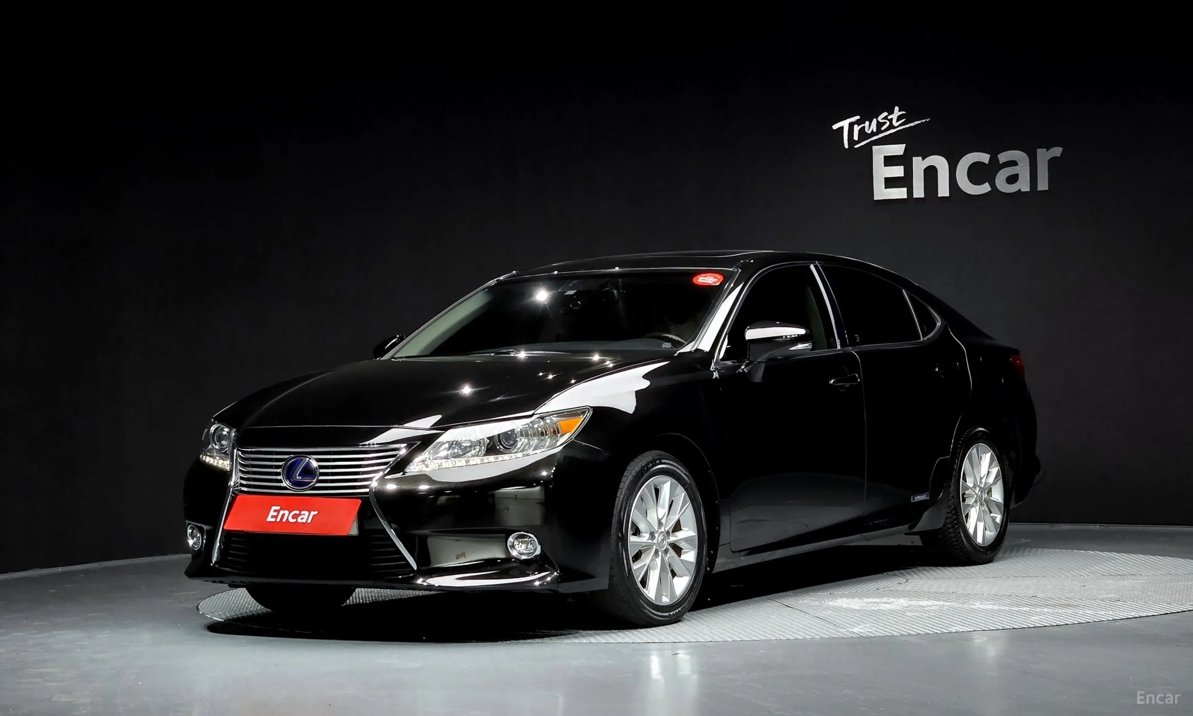 Lexus New ES300h