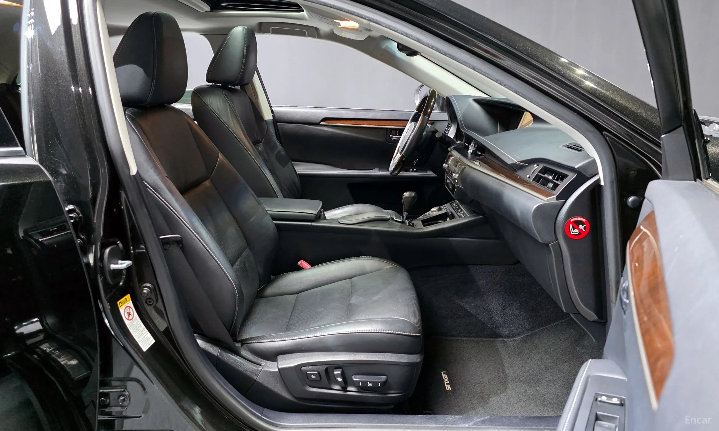 Lexus New ES300h превью 11