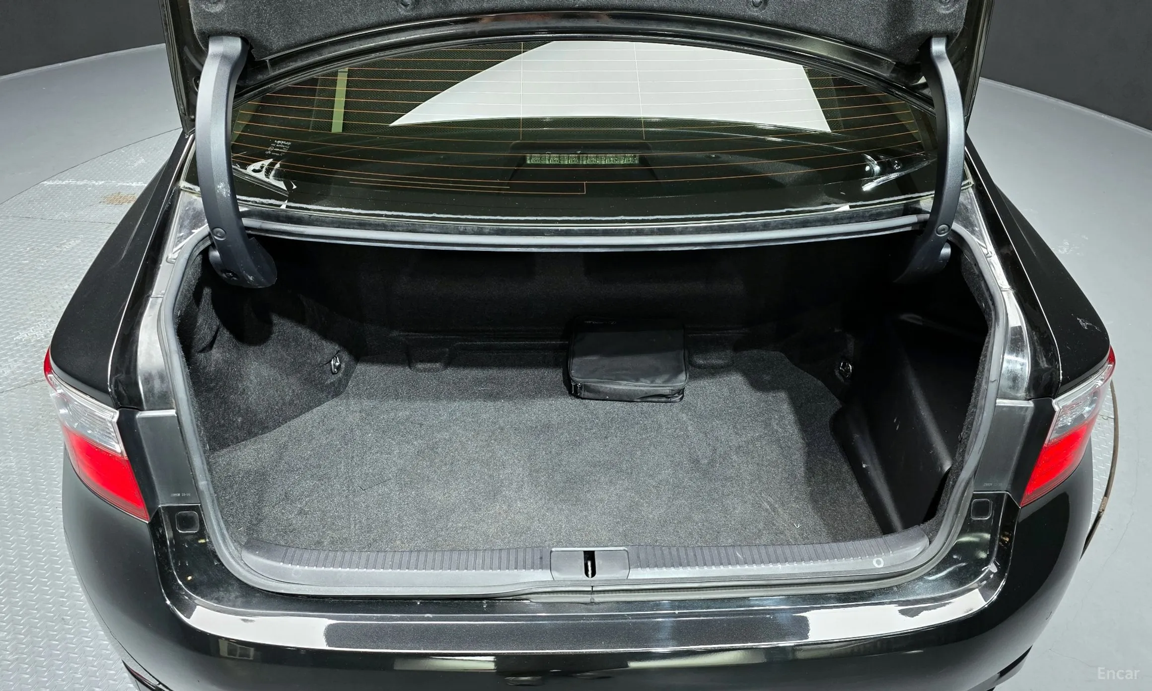 Lexus New ES300h превью 20