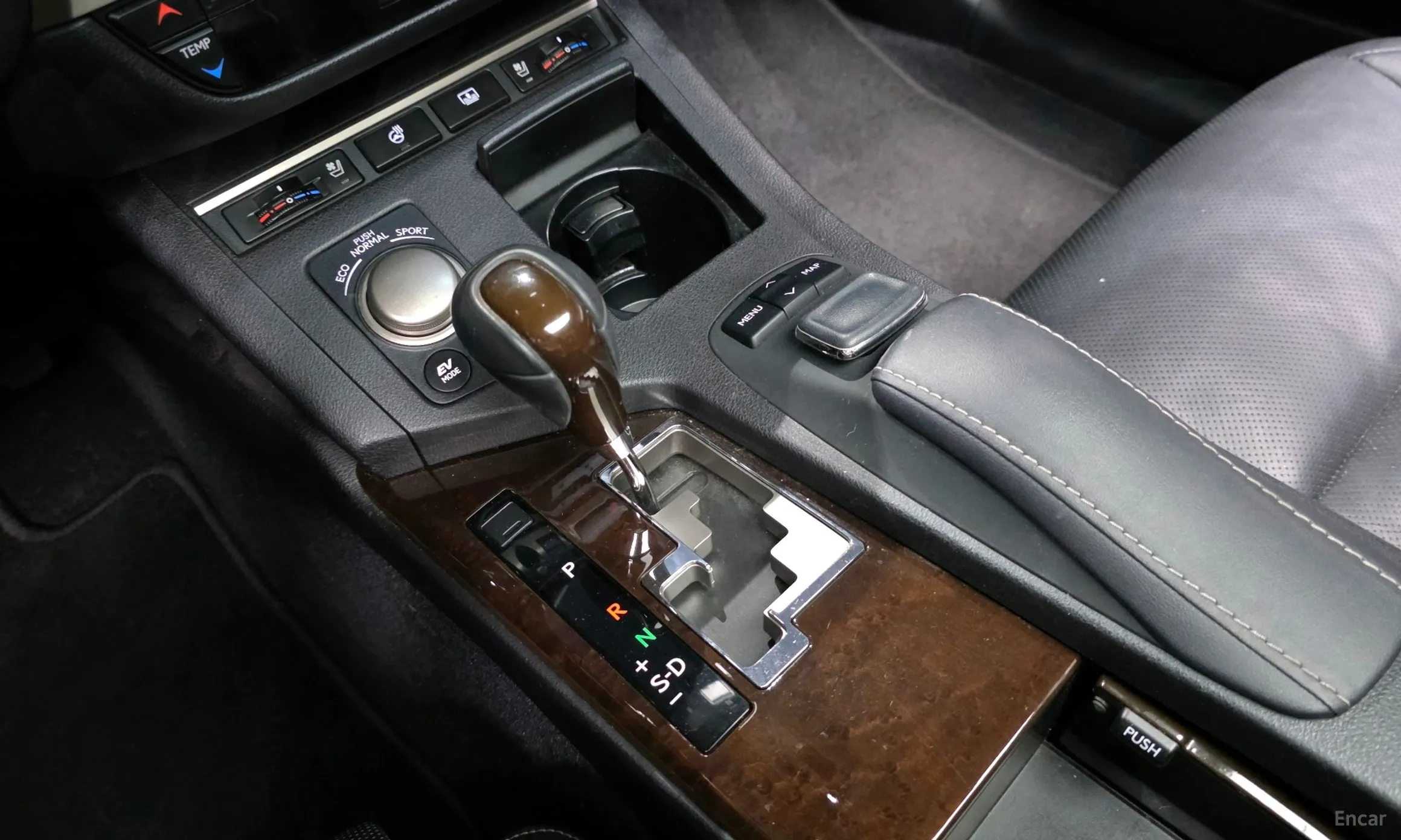 Lexus New ES300h превью 9