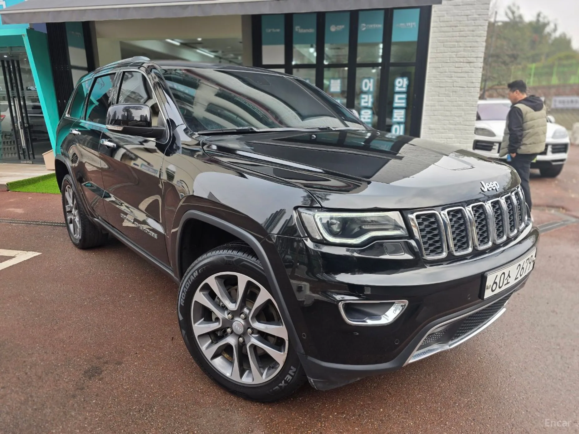 Jeep Grand Cherokee превью 3
