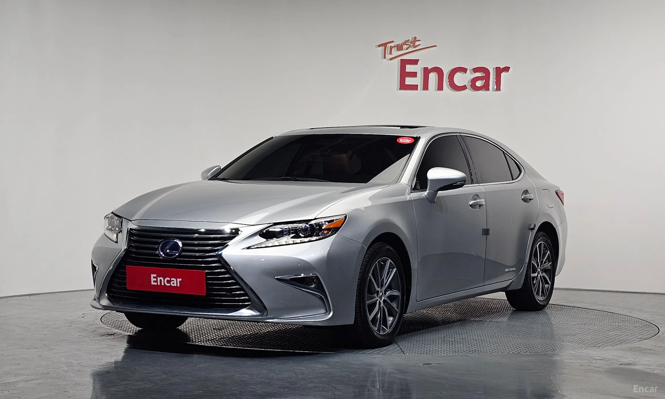 Lexus New ES300h