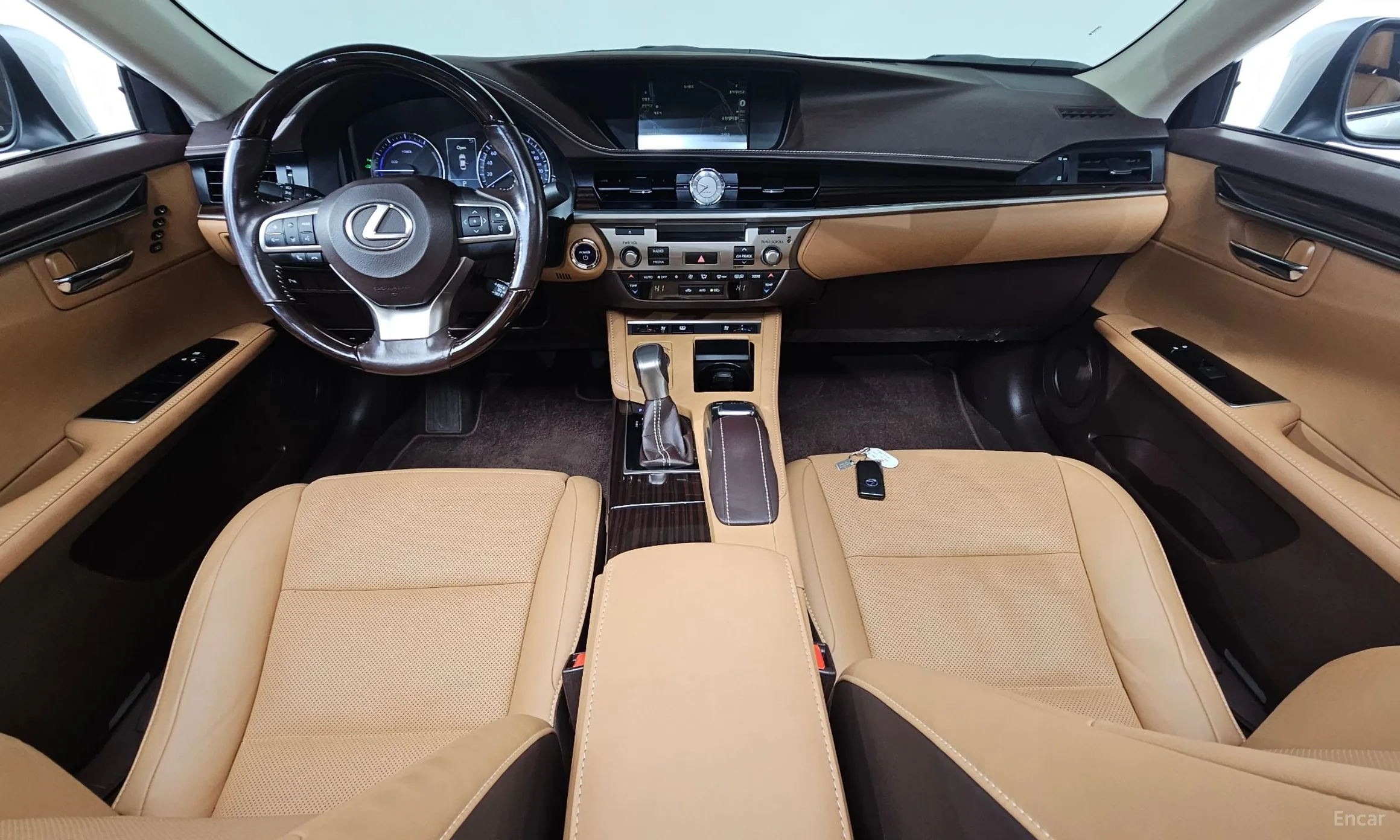 Lexus New ES300h превью 7