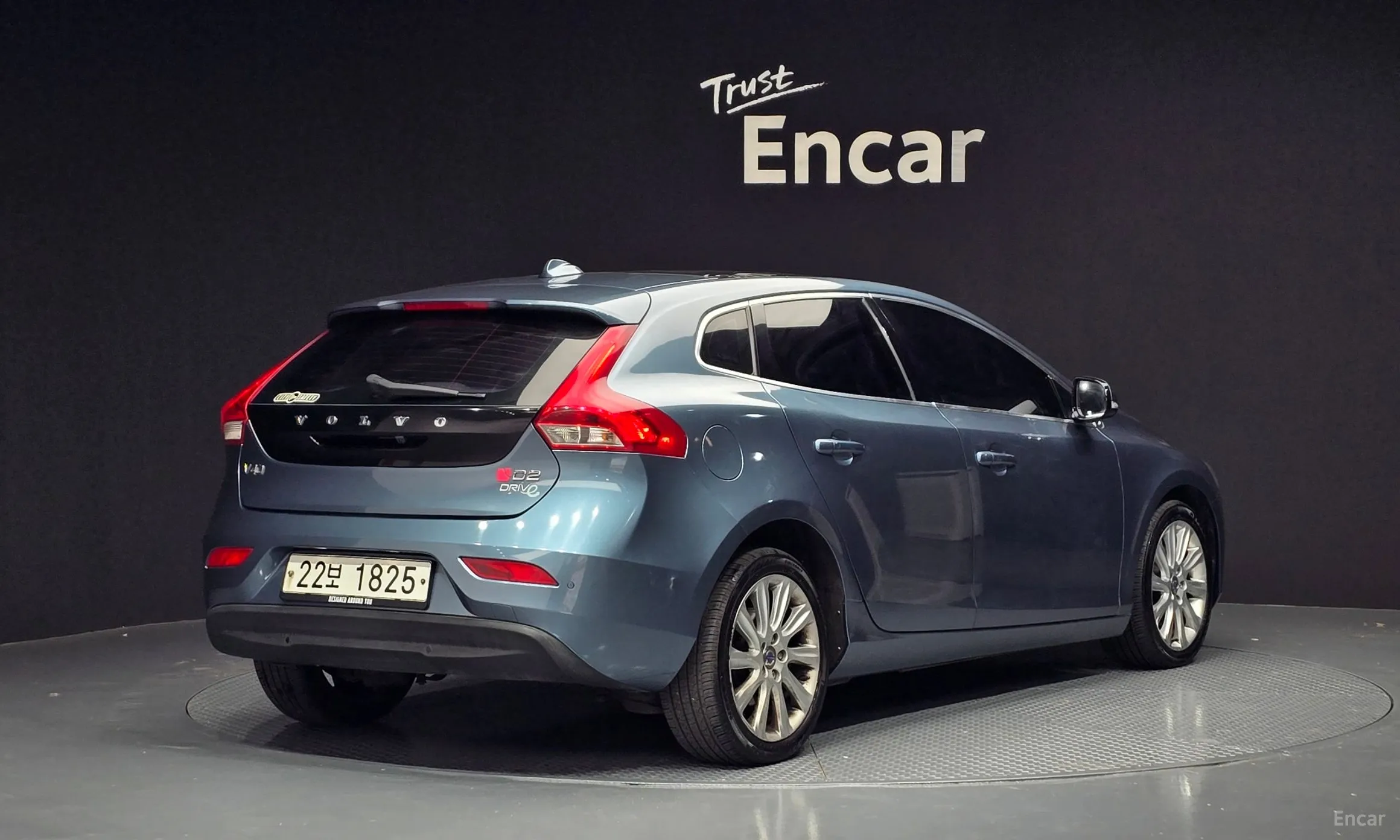 Volvo V40