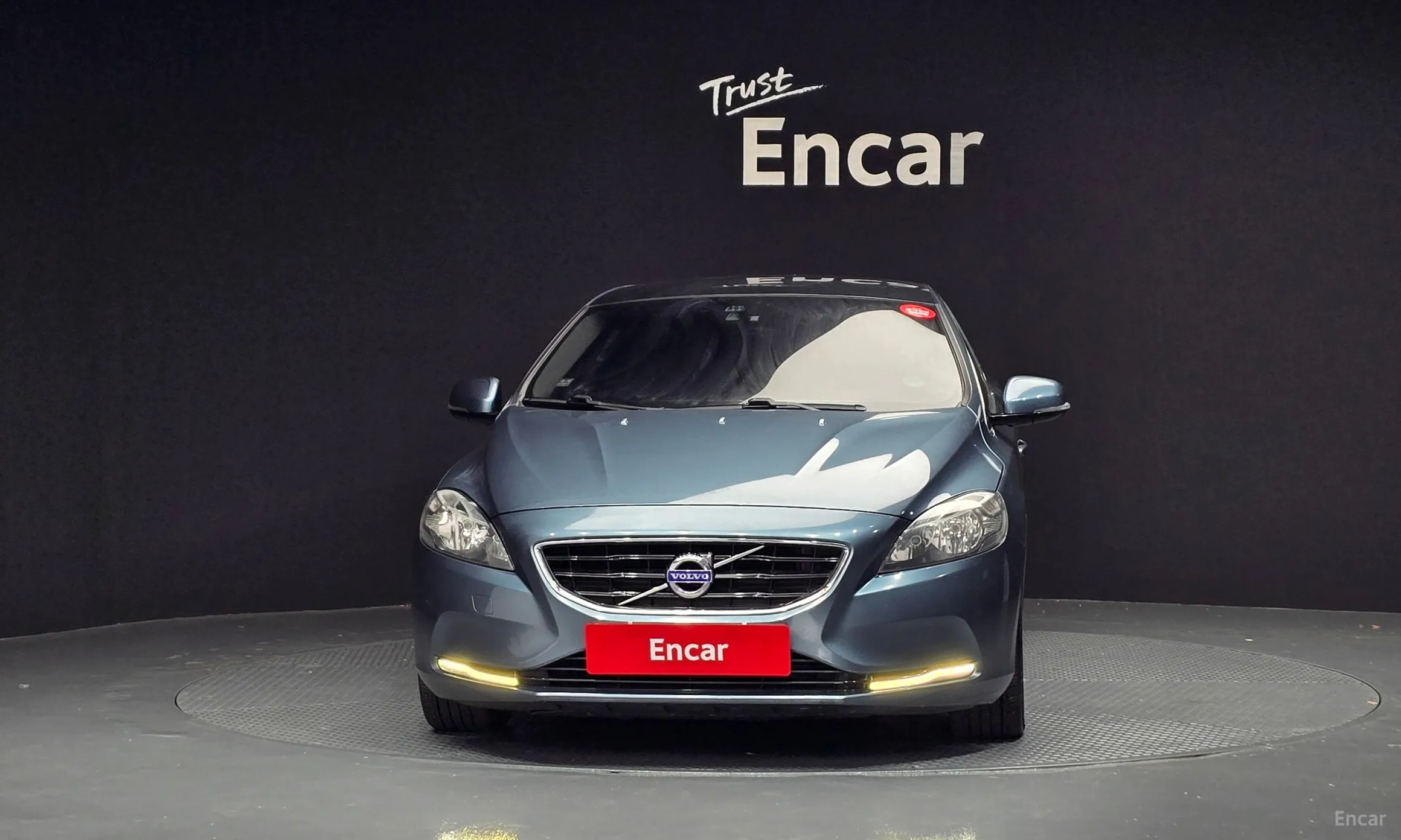 Volvo V40 превью 3