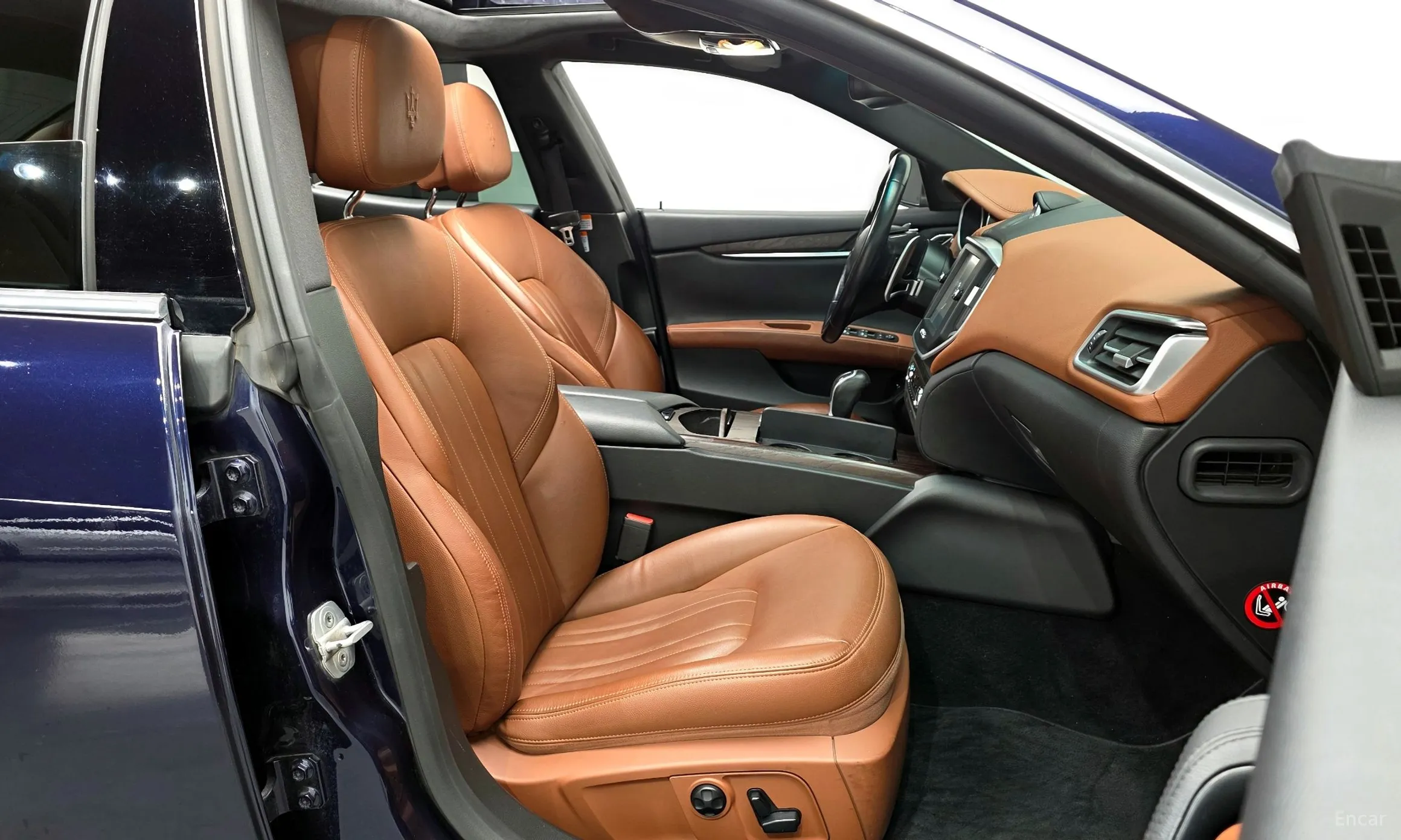 Maserati Ghibli превью 11