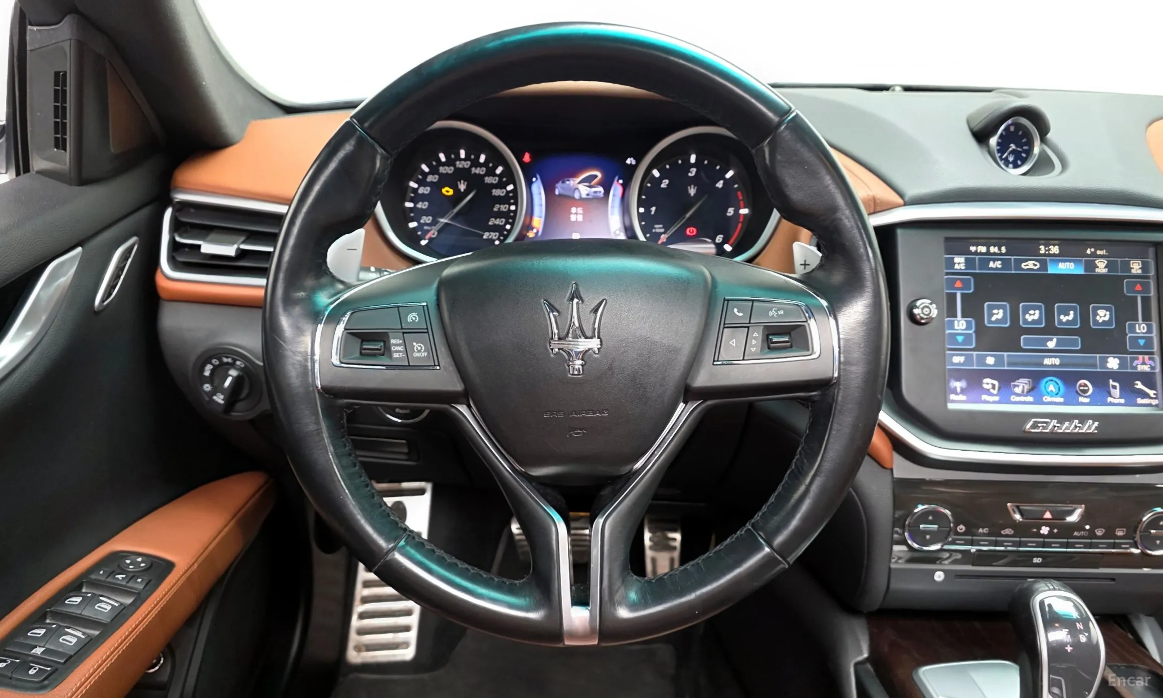Maserati Ghibli превью 13