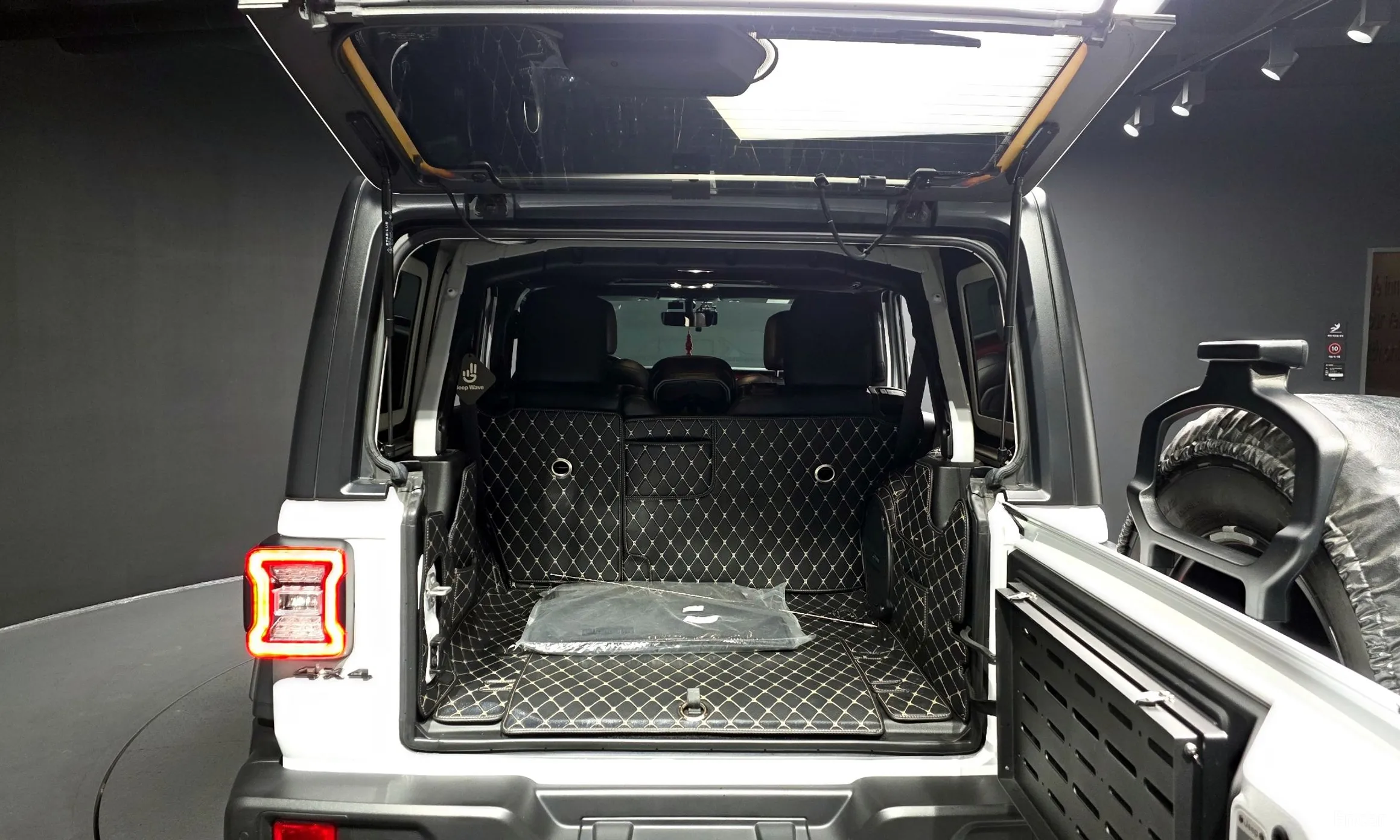 Jeep Wrangler (JL) превью 20