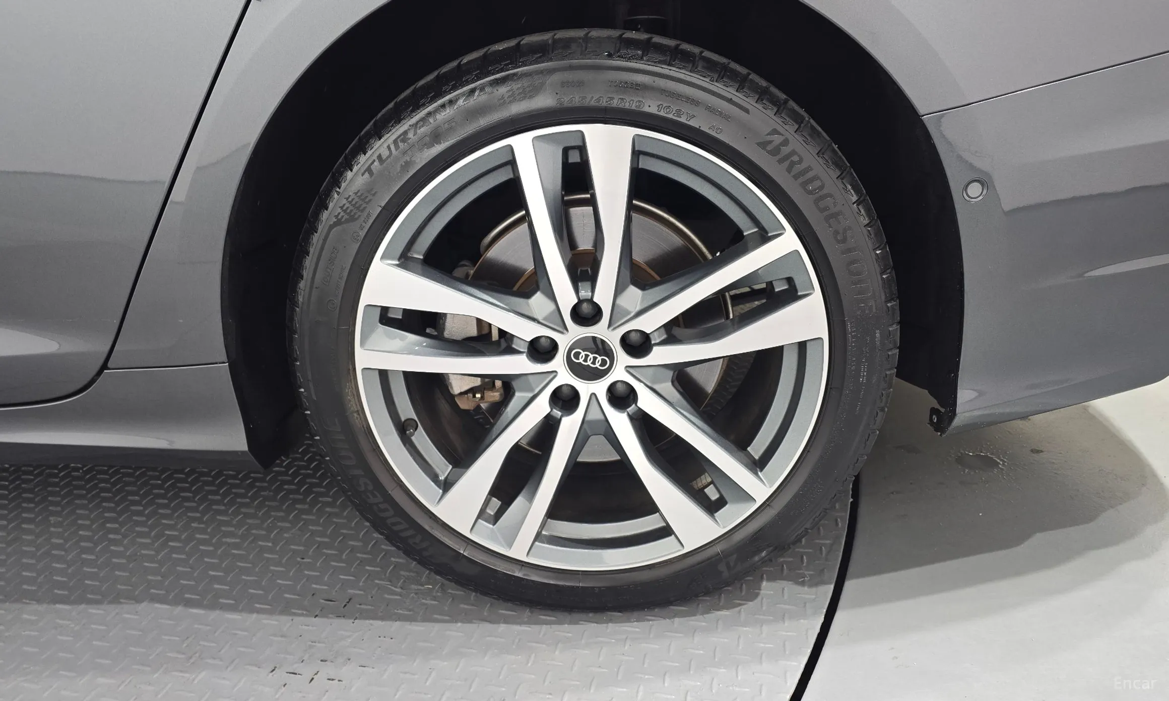 Audi A6 (C8) превью 5
