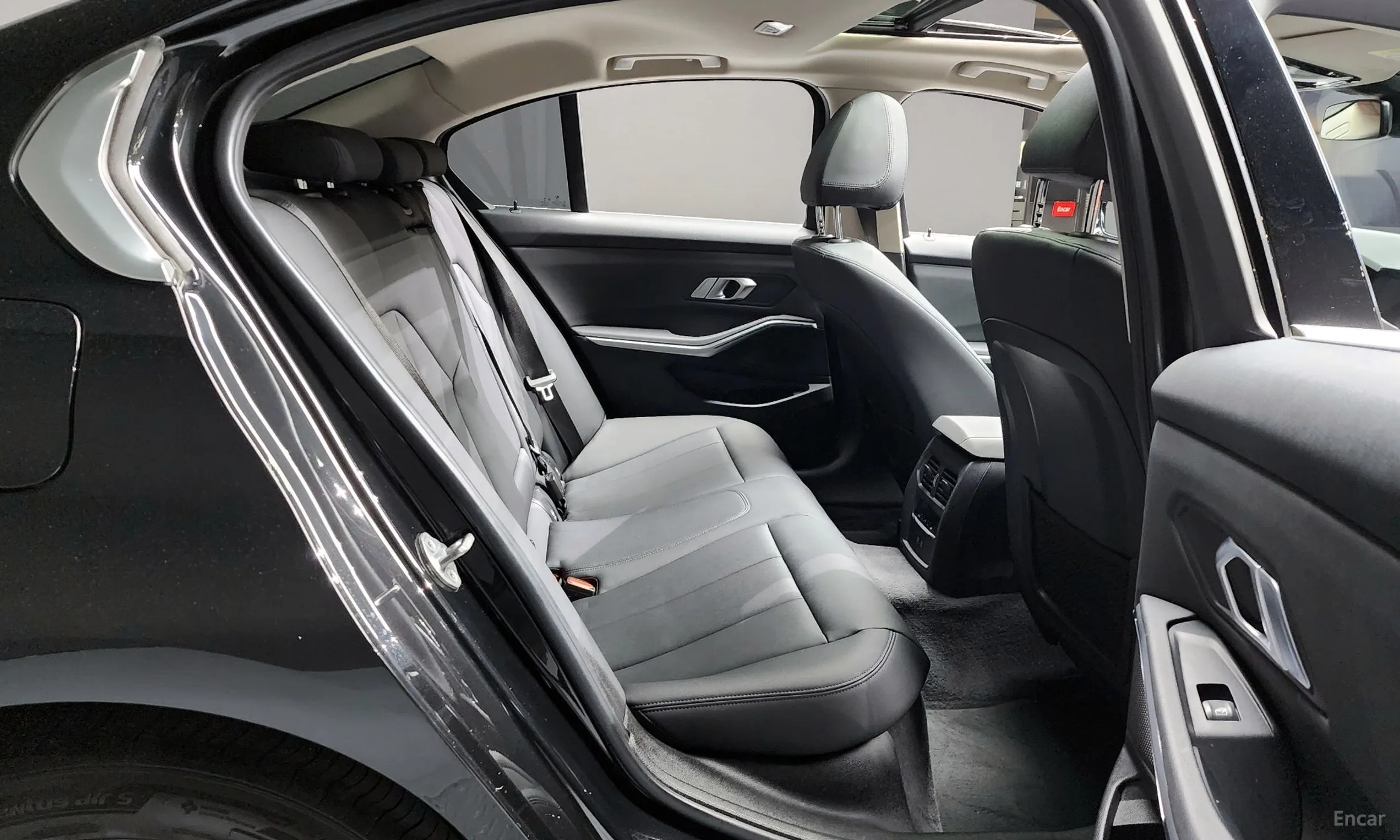 BMW 3 Series (G20) превью 12