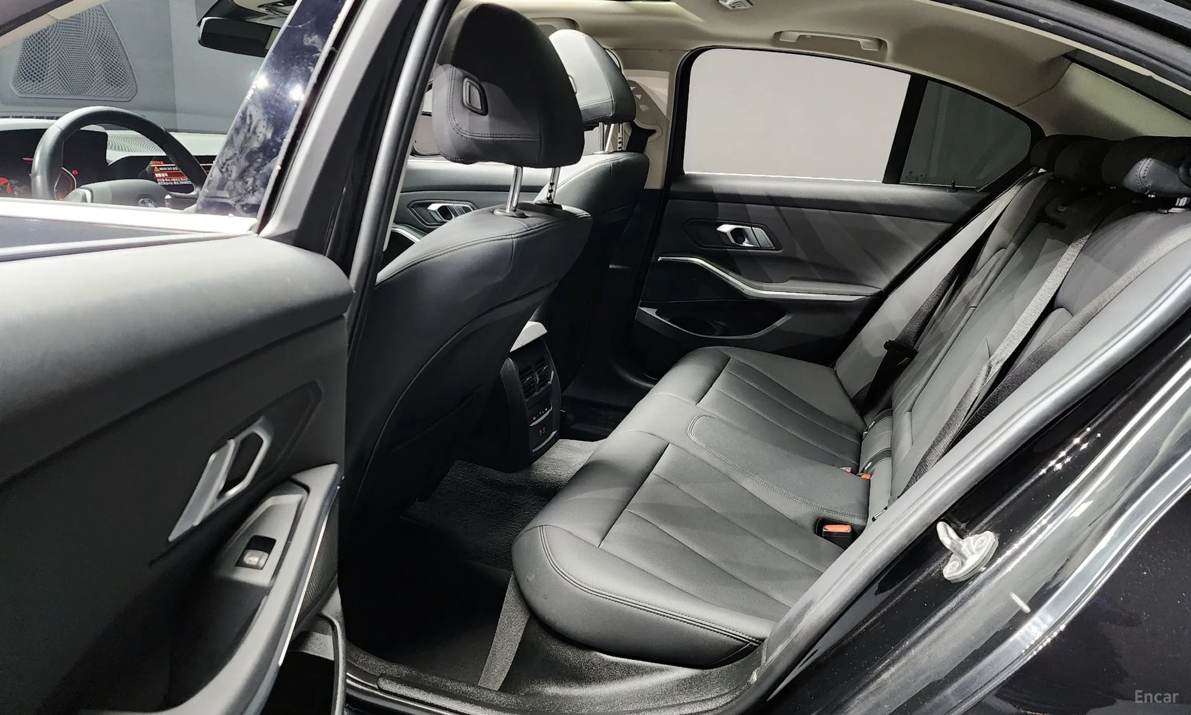 BMW 3 Series (G20) превью 19
