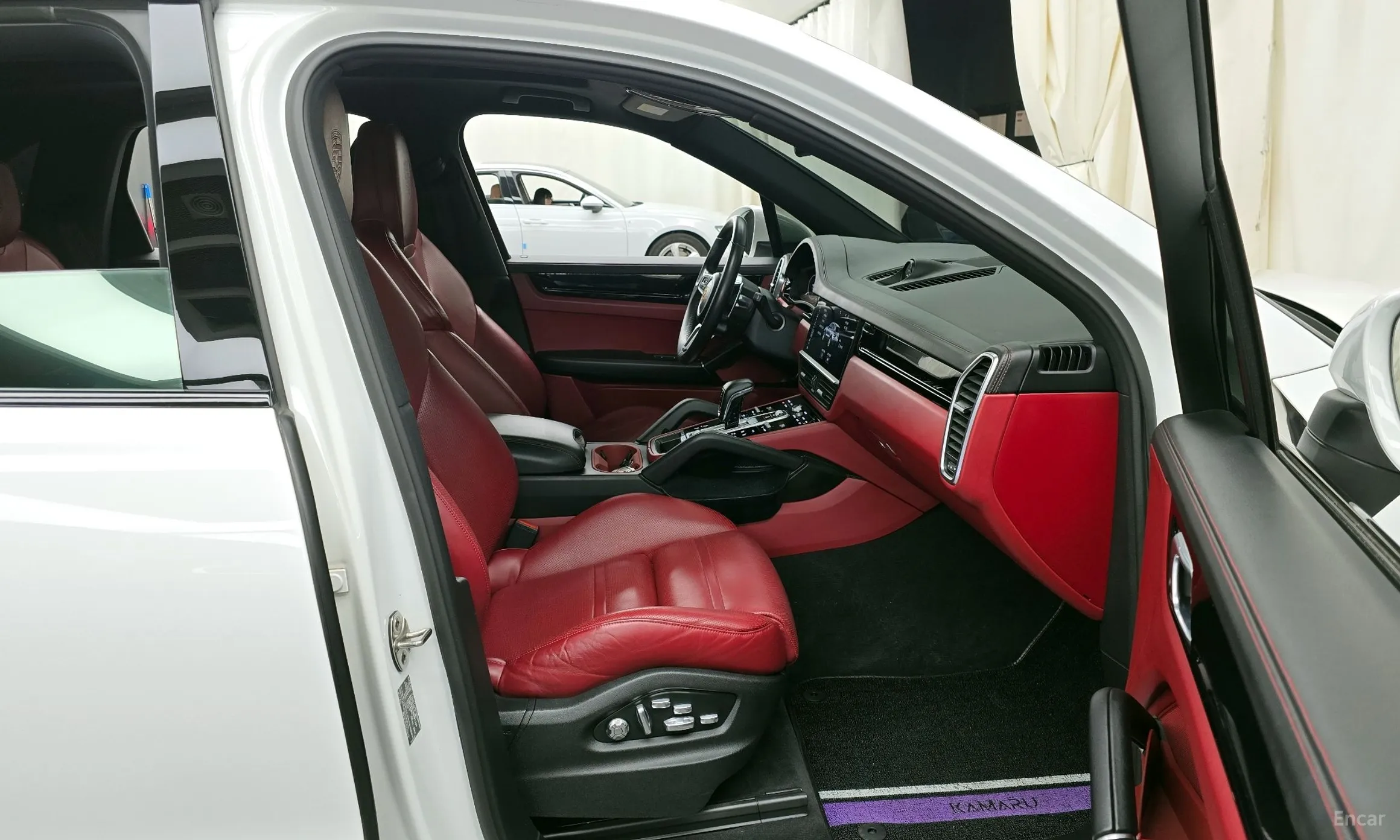 Porsche Cayenne (PO536) превью 11