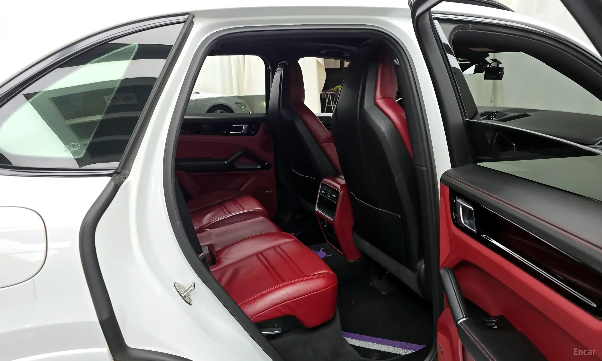 Porsche Cayenne (PO536) превью 12