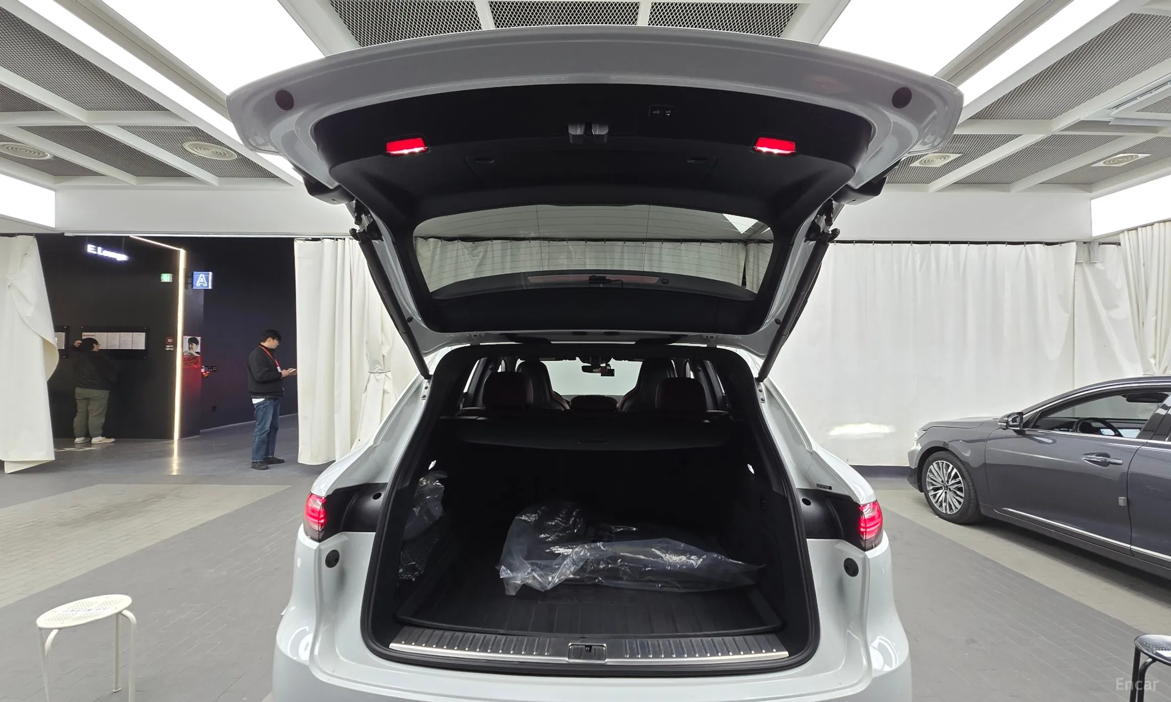 Porsche Cayenne (PO536) превью 20