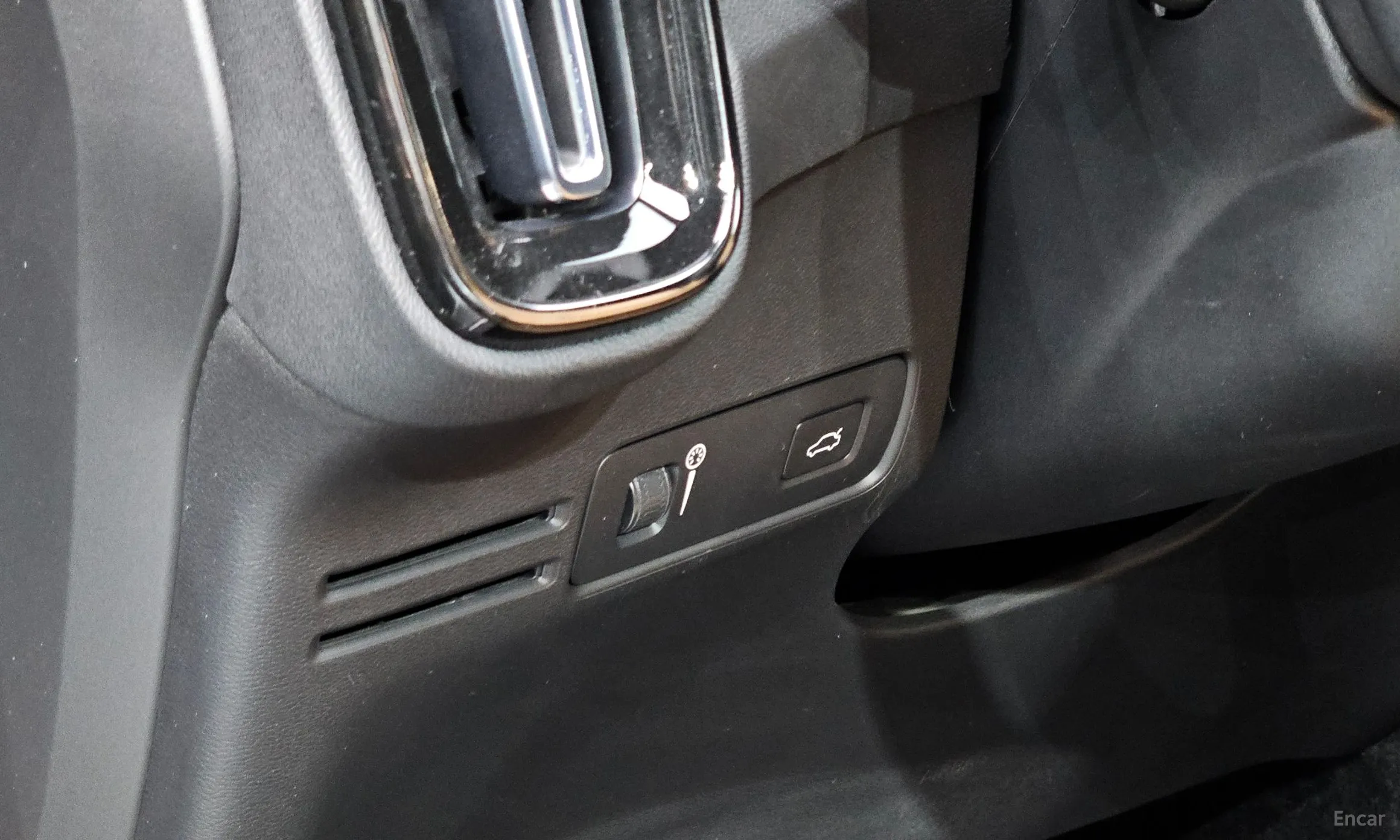 Volvo XC40 превью 14