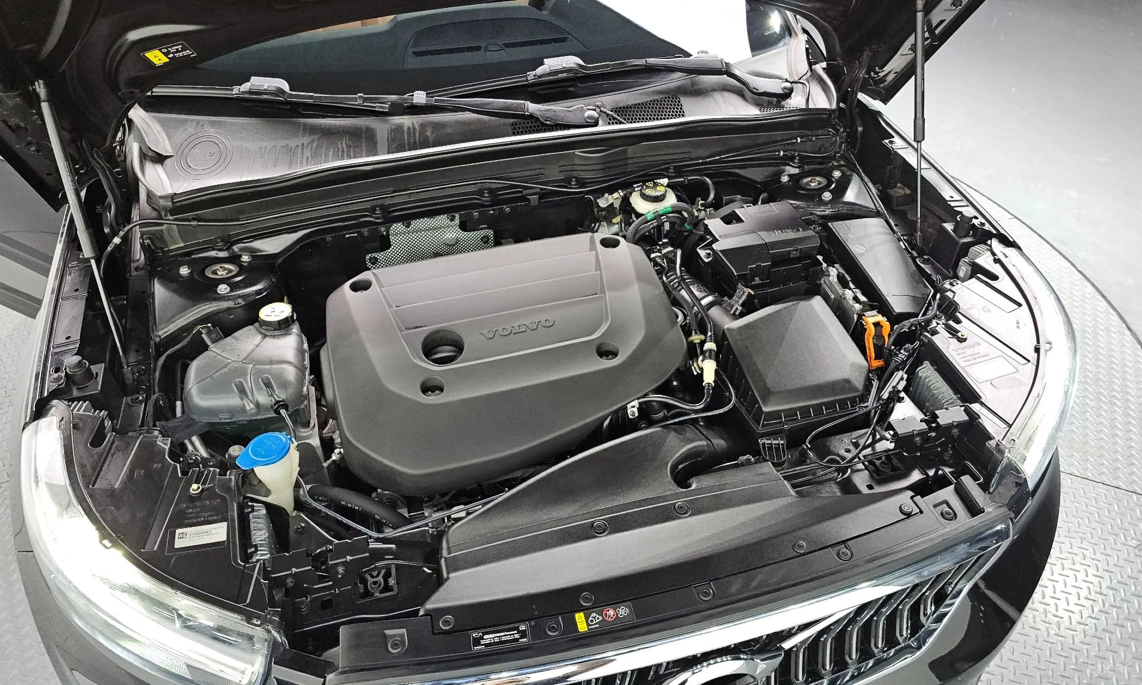 Volvo XC40 превью 6