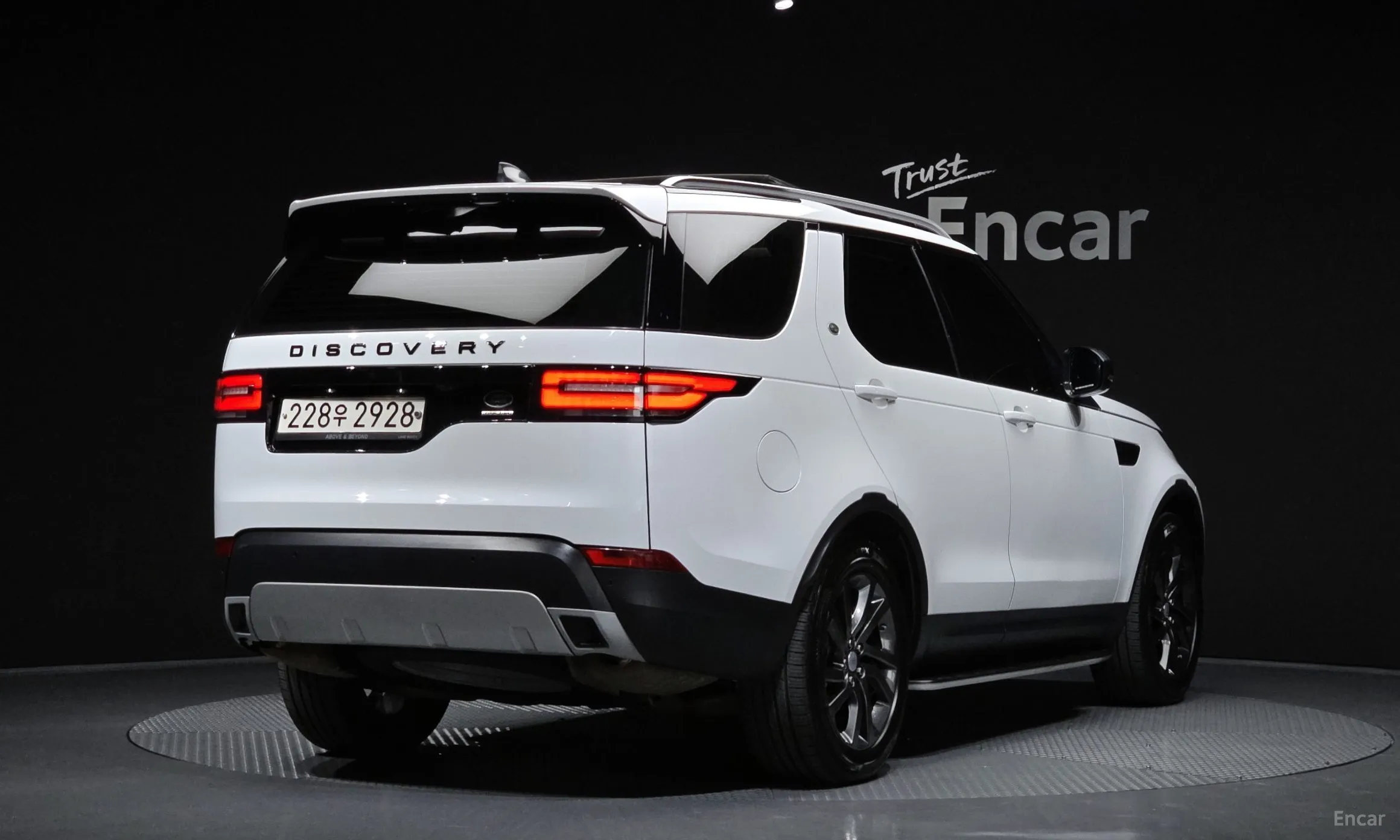 Land Rover Discovery 5 превью 2